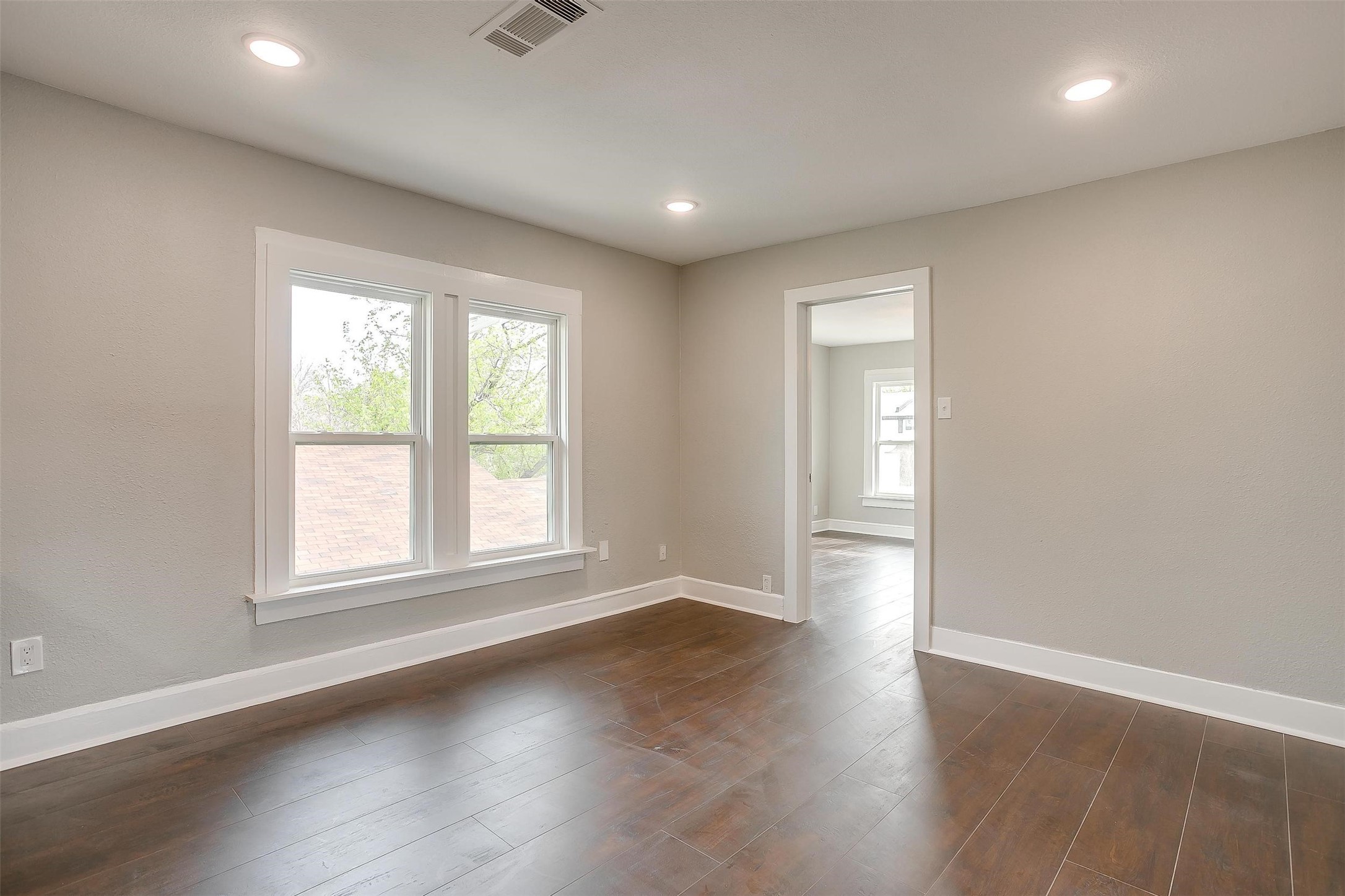 2932 Travis Avenue Fort Worth TX 76110