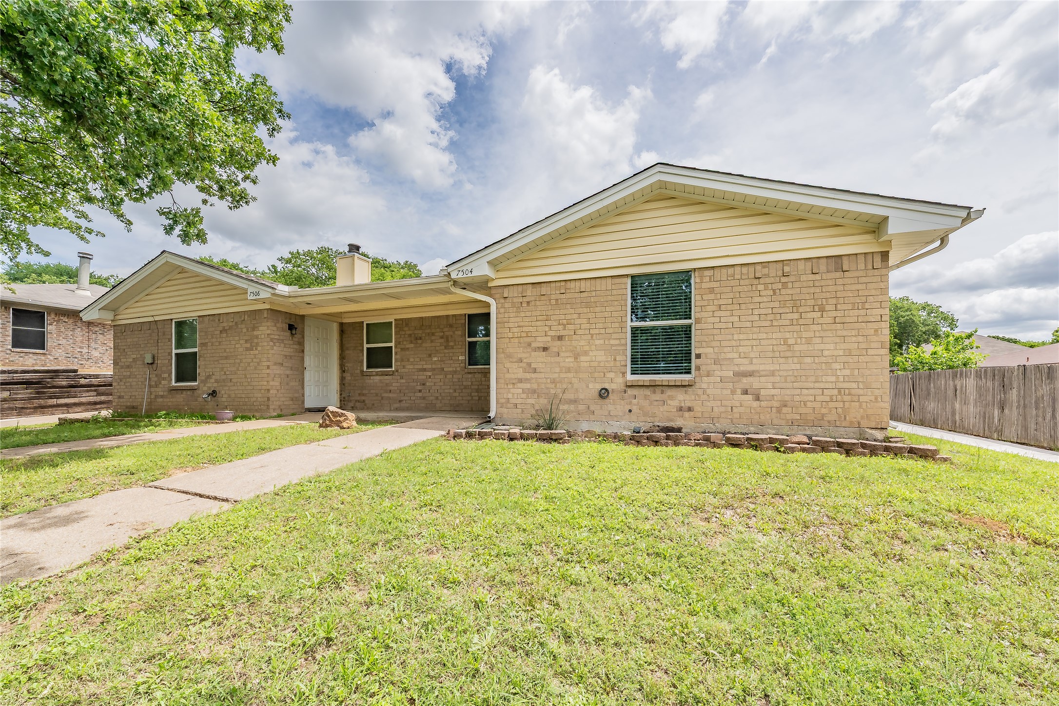 7504 Hanover North Richland Hills TX 76182