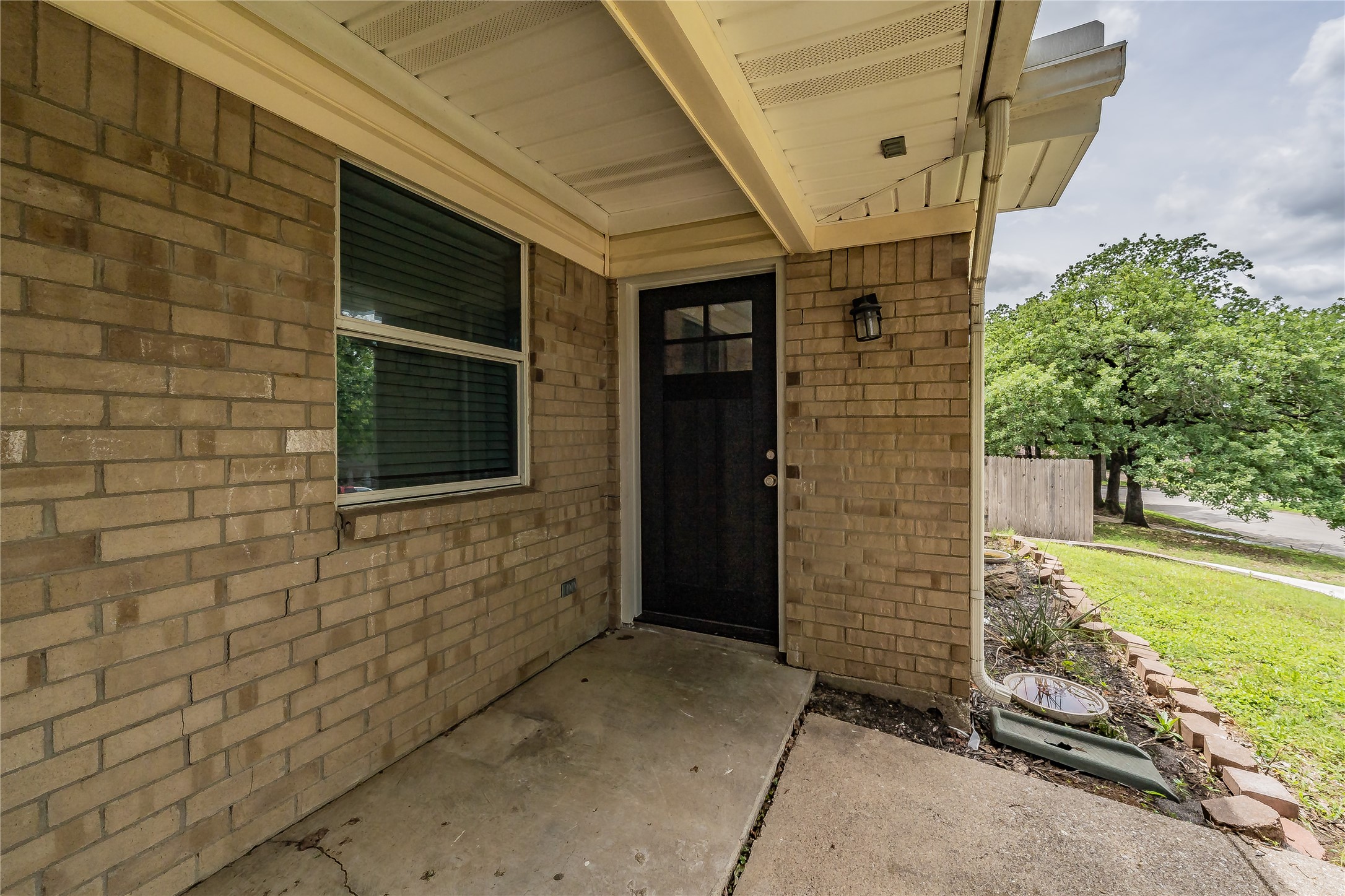 7504 Hanover North Richland Hills TX 76182