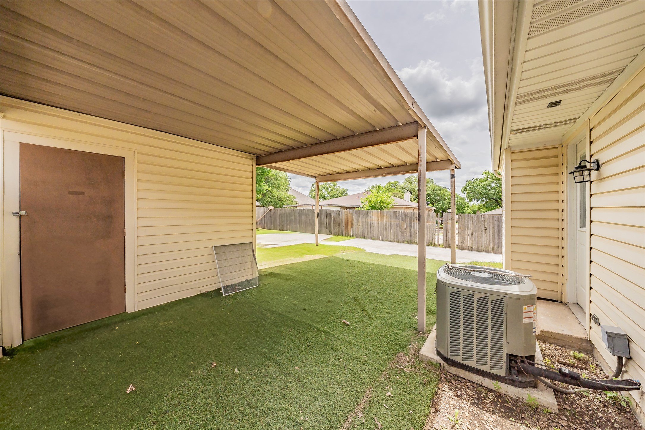 7504 Hanover North Richland Hills TX 76182