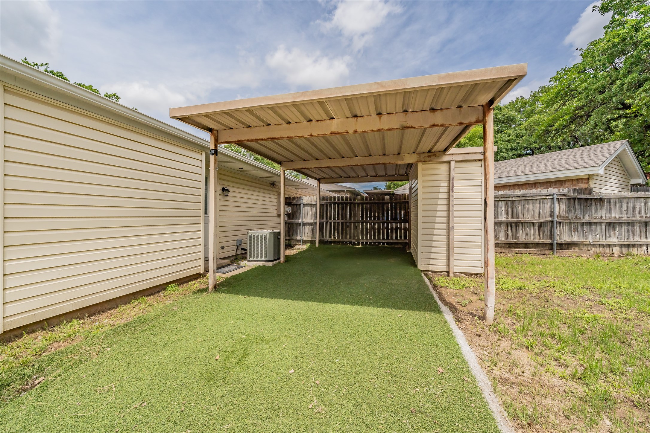 7504 Hanover North Richland Hills TX 76182