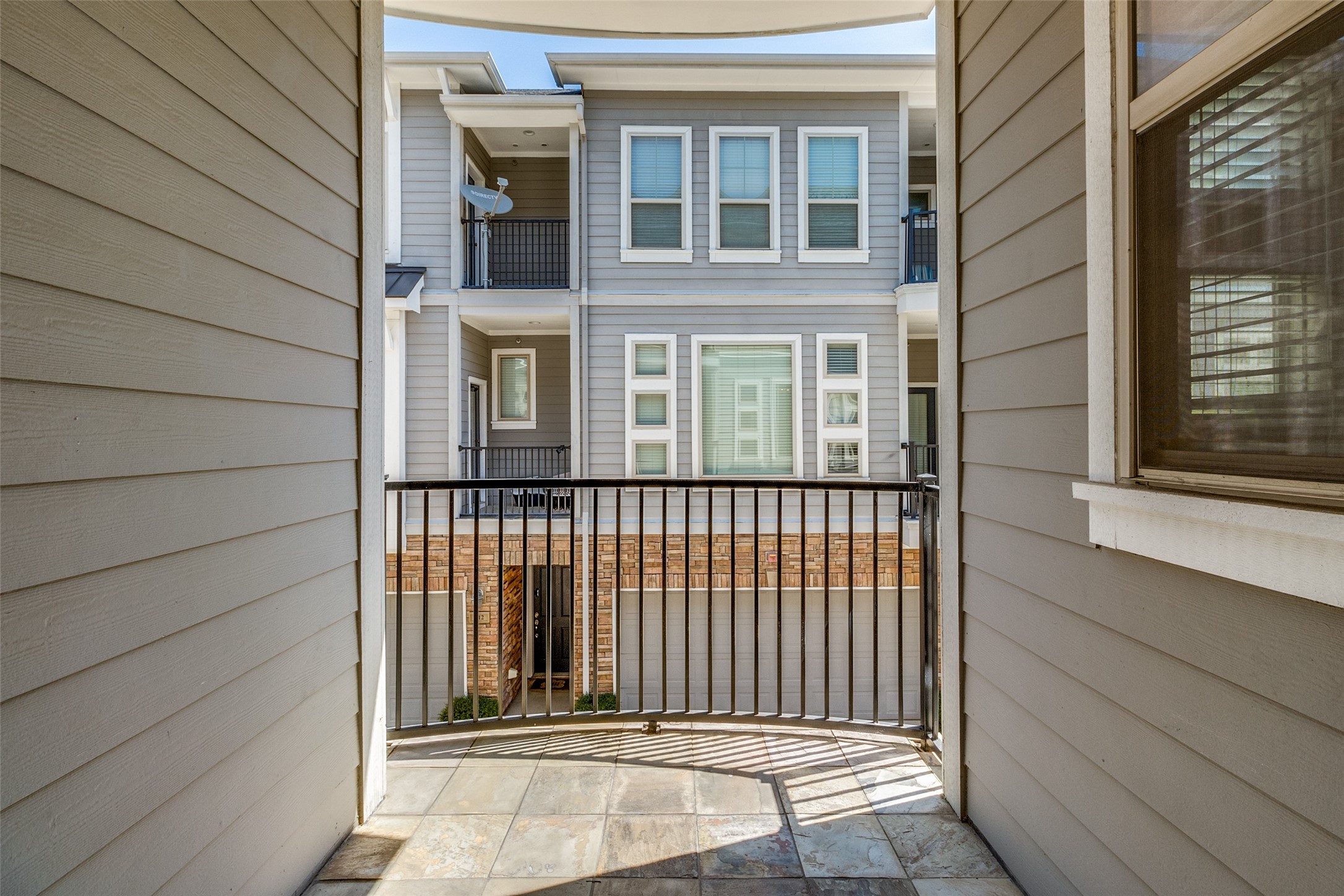 2326 Stutz Drive Dallas TX 75235