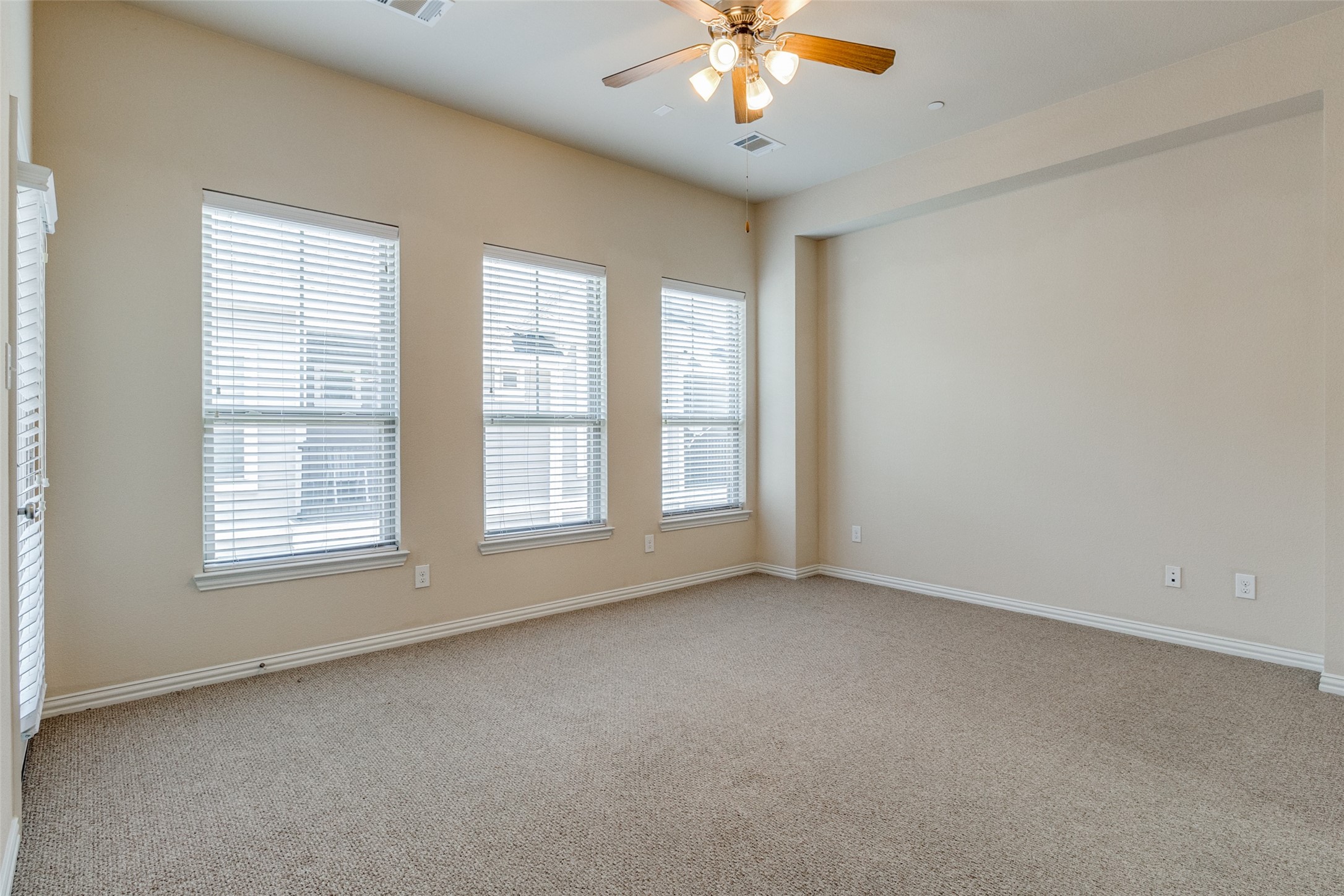 2326 Stutz Drive Dallas TX 75235