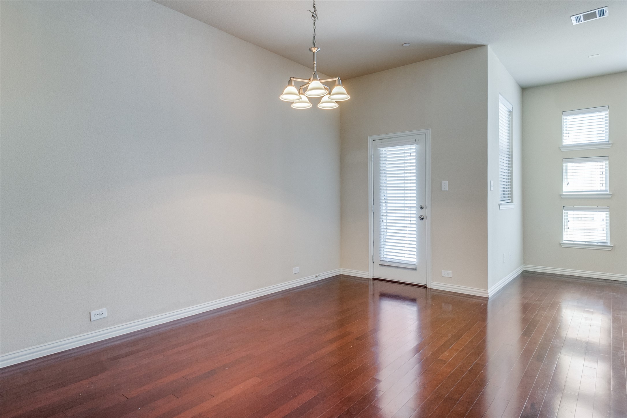 2326 Stutz Drive Dallas TX 75235