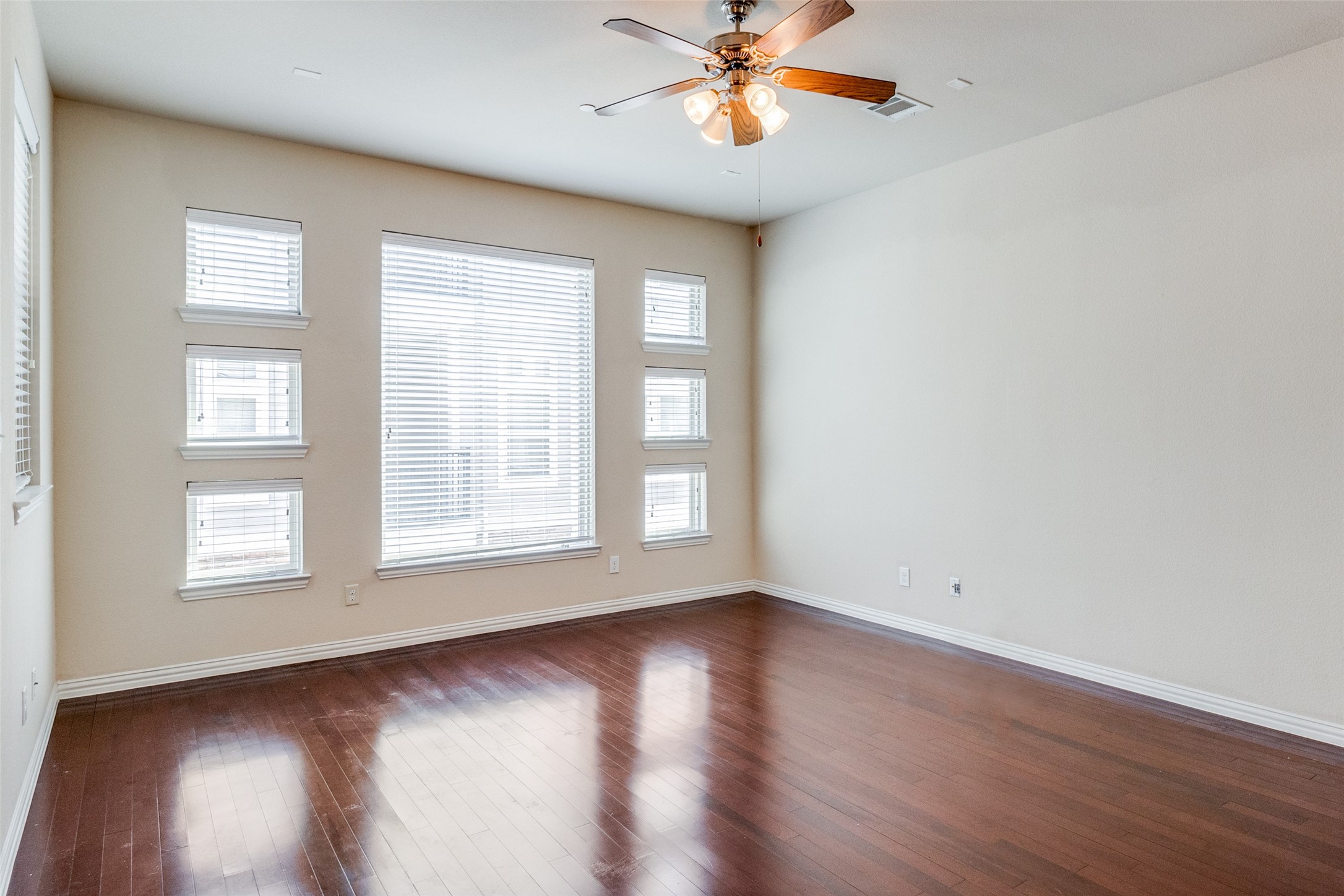2326 Stutz Drive Dallas TX 75235