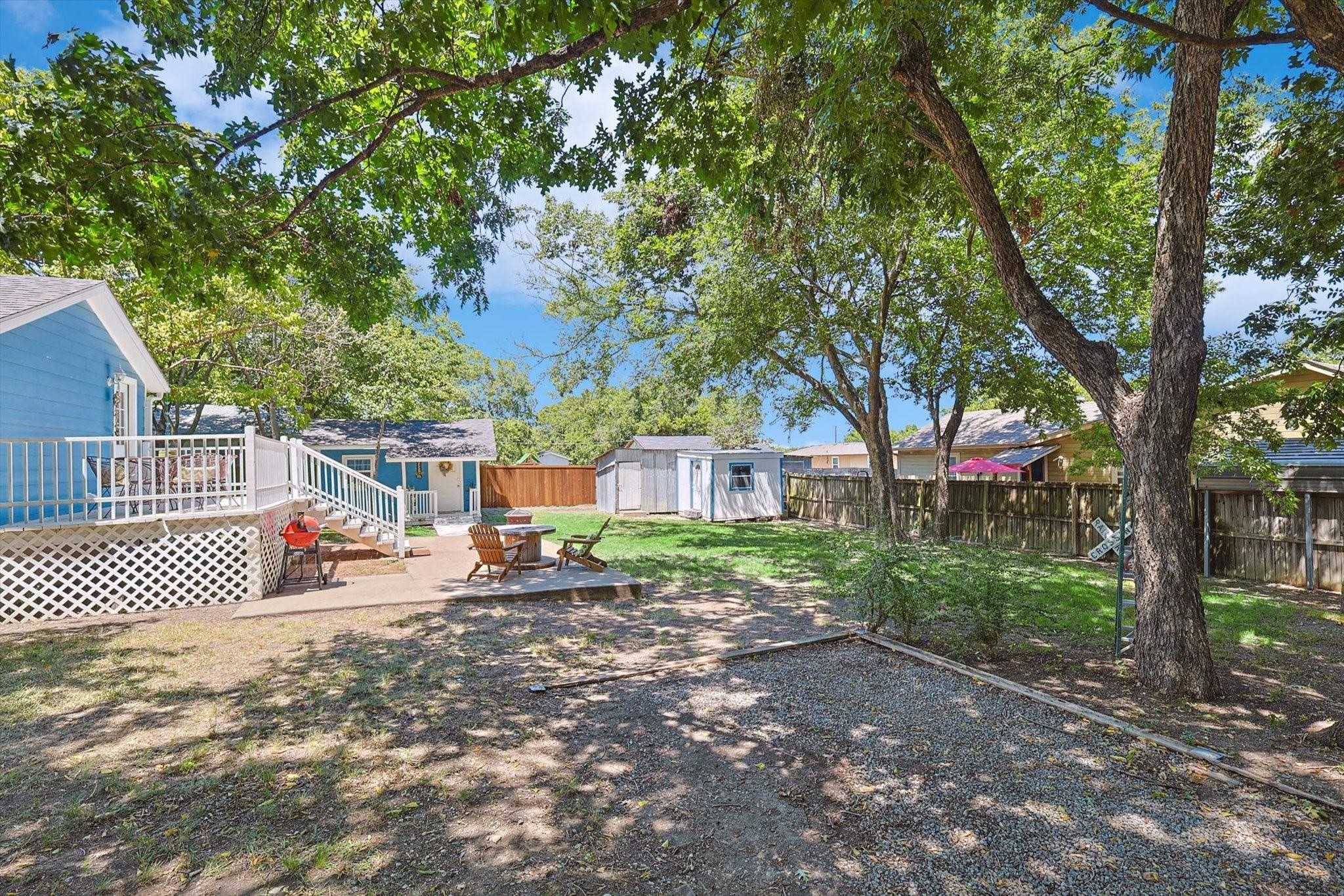 379 S John Douglas Road Van Alstyne TX 75495