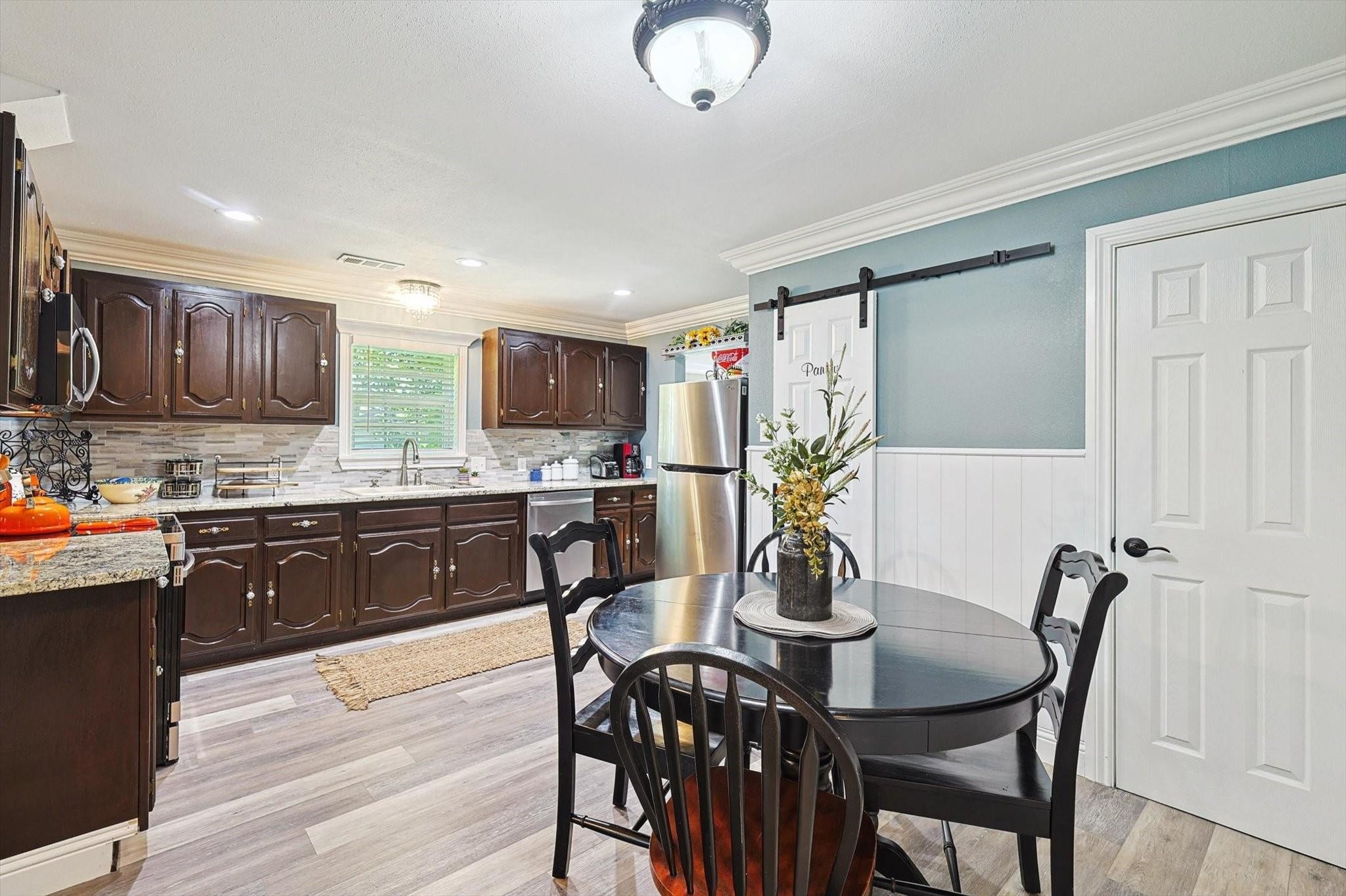 379 S John Douglas Road Van Alstyne TX 75495