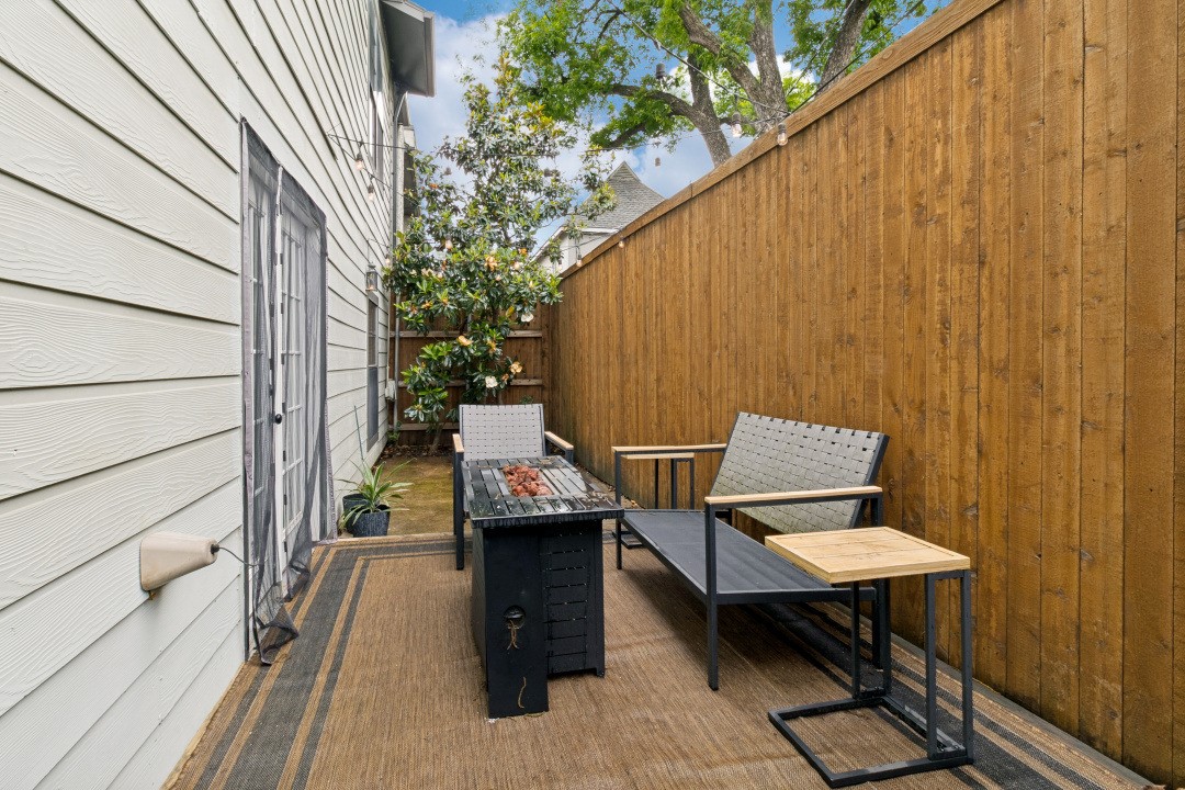 3904 Rawlins Street Dallas TX 75219