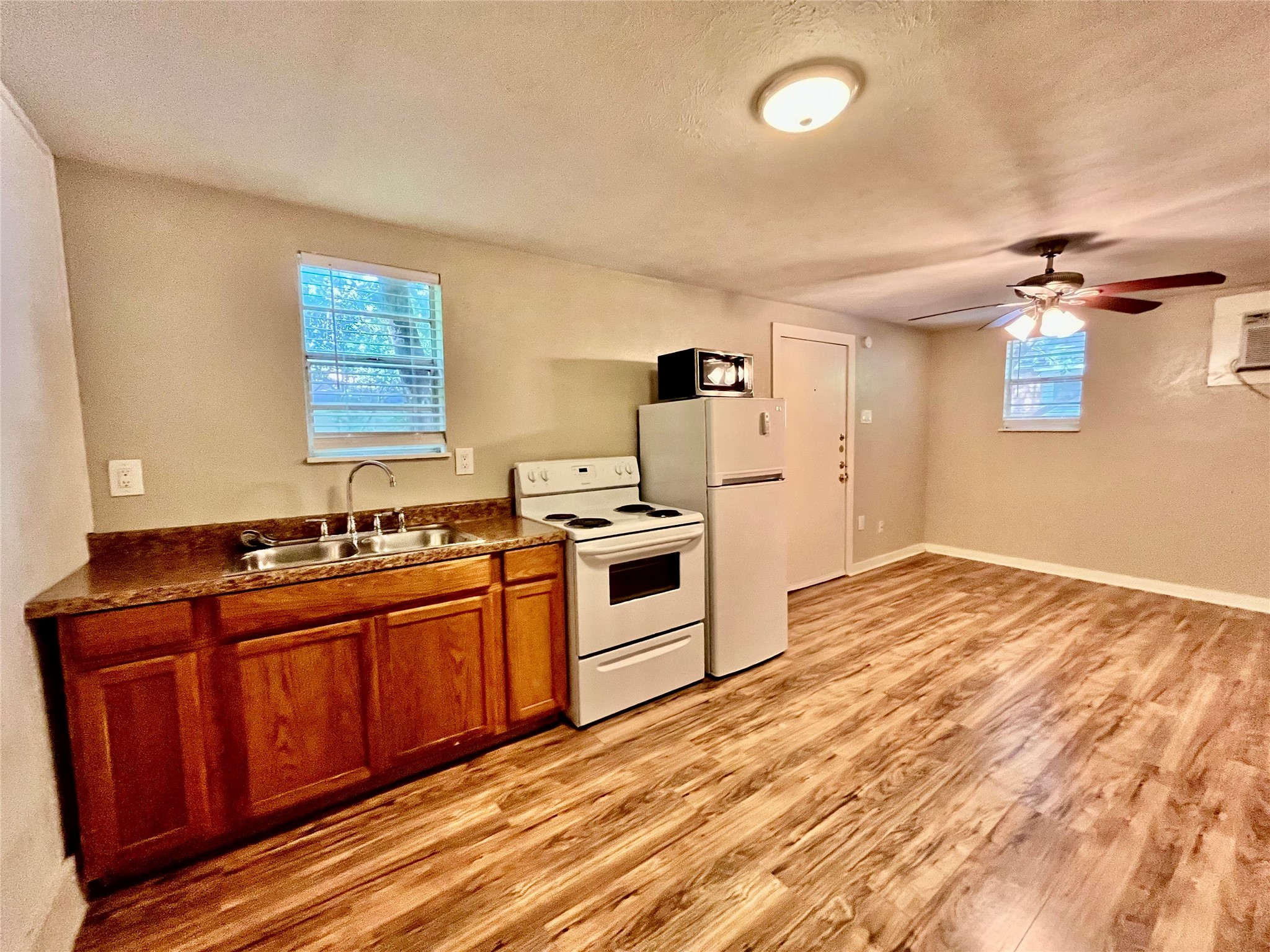 904 1/2 Denton Street Denton TX 76201