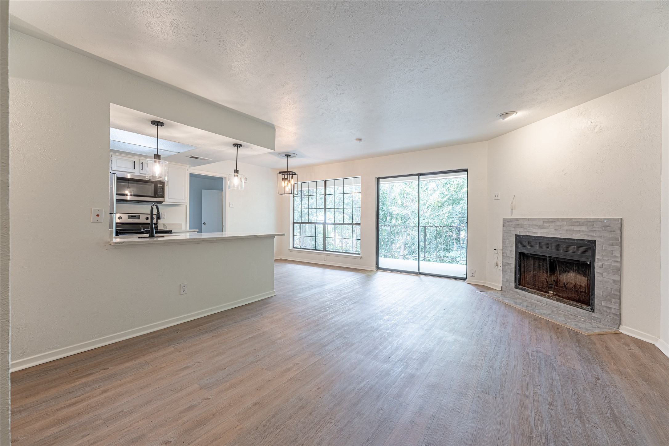 2505 Wedglea Dallas TX 75211