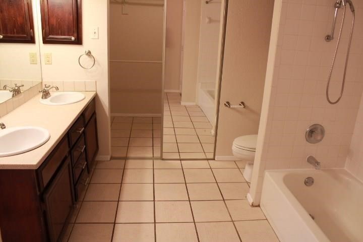 5550 Spring Valley Dallas TX 75254