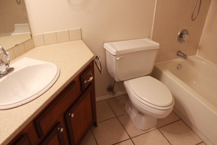 5550 Spring Valley Dallas TX 75254