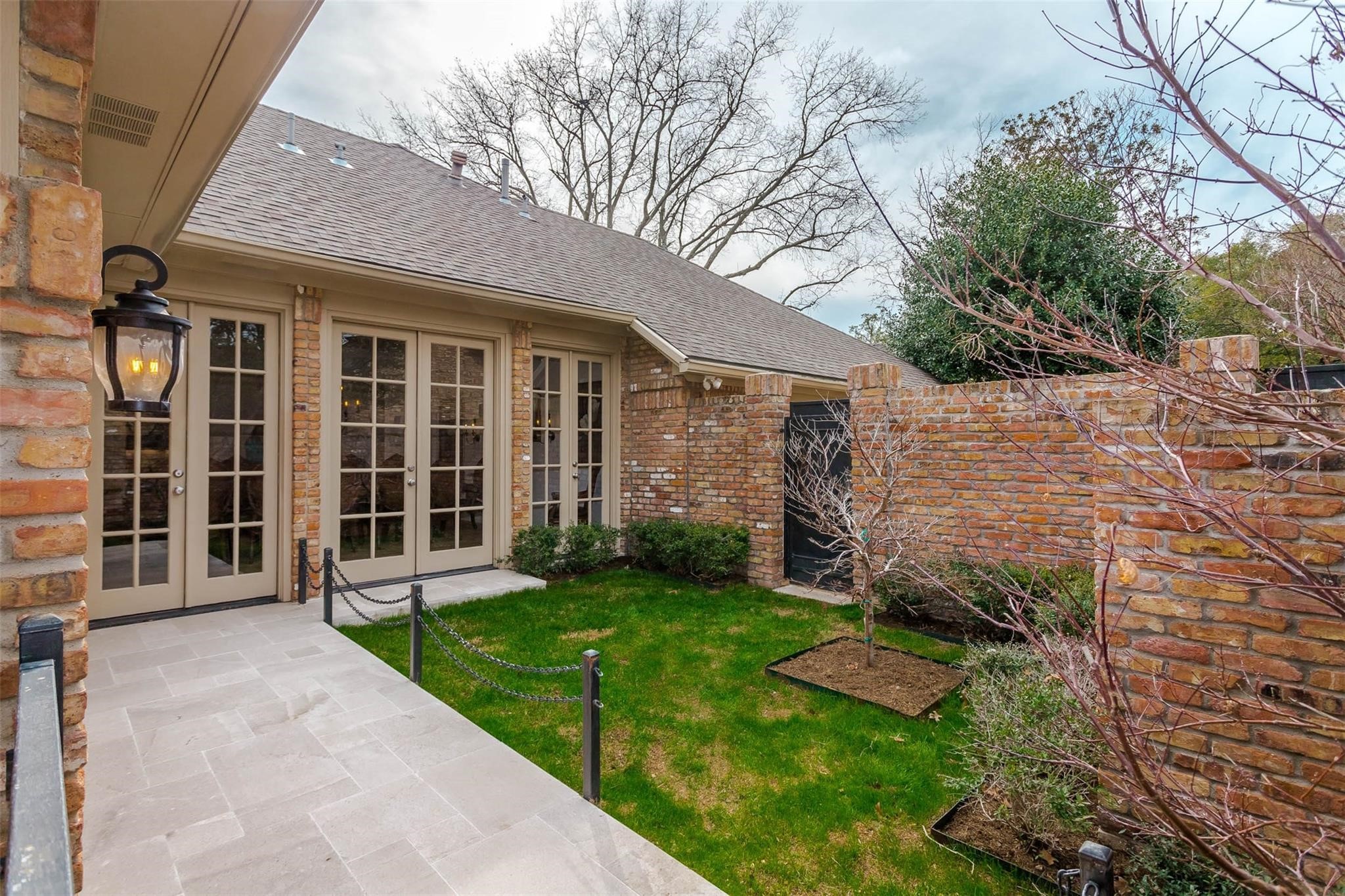 11712 Forest Court Dallas TX 75230