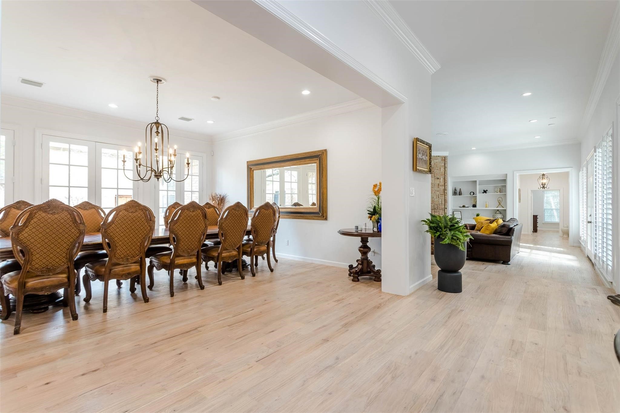 11712 Forest Court Dallas TX 75230