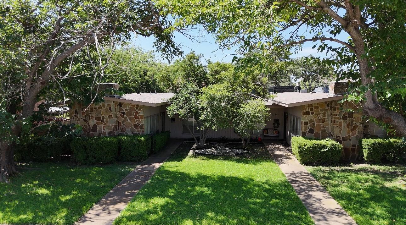 13424 Blossomheath Lane Dallas TX 75240