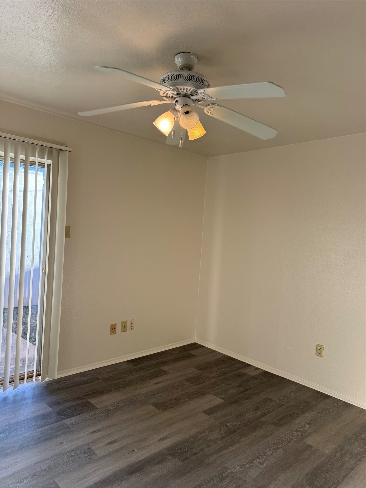 13424 Blossomheath Lane Dallas TX 75240