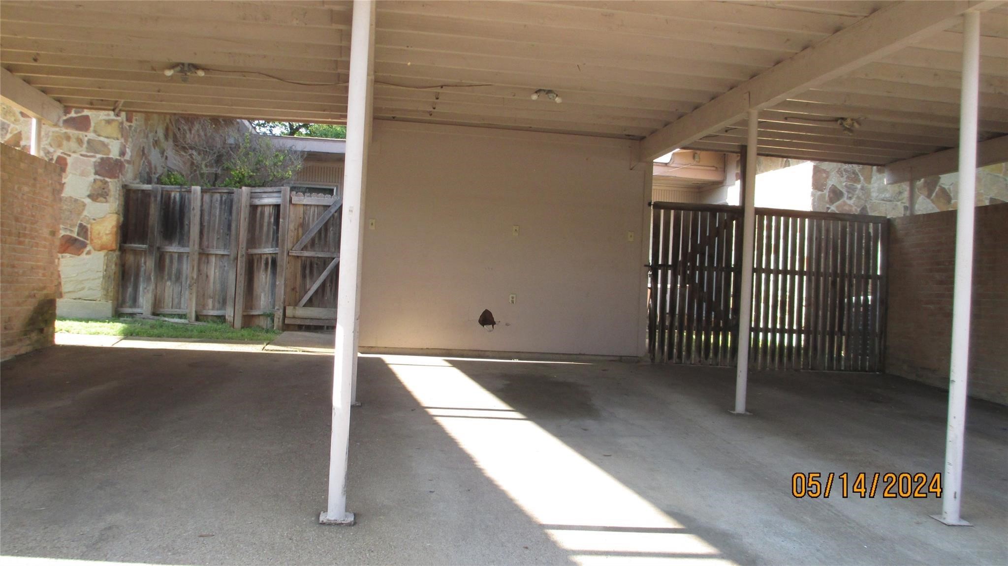 13424 Blossomheath Lane Dallas TX 75240