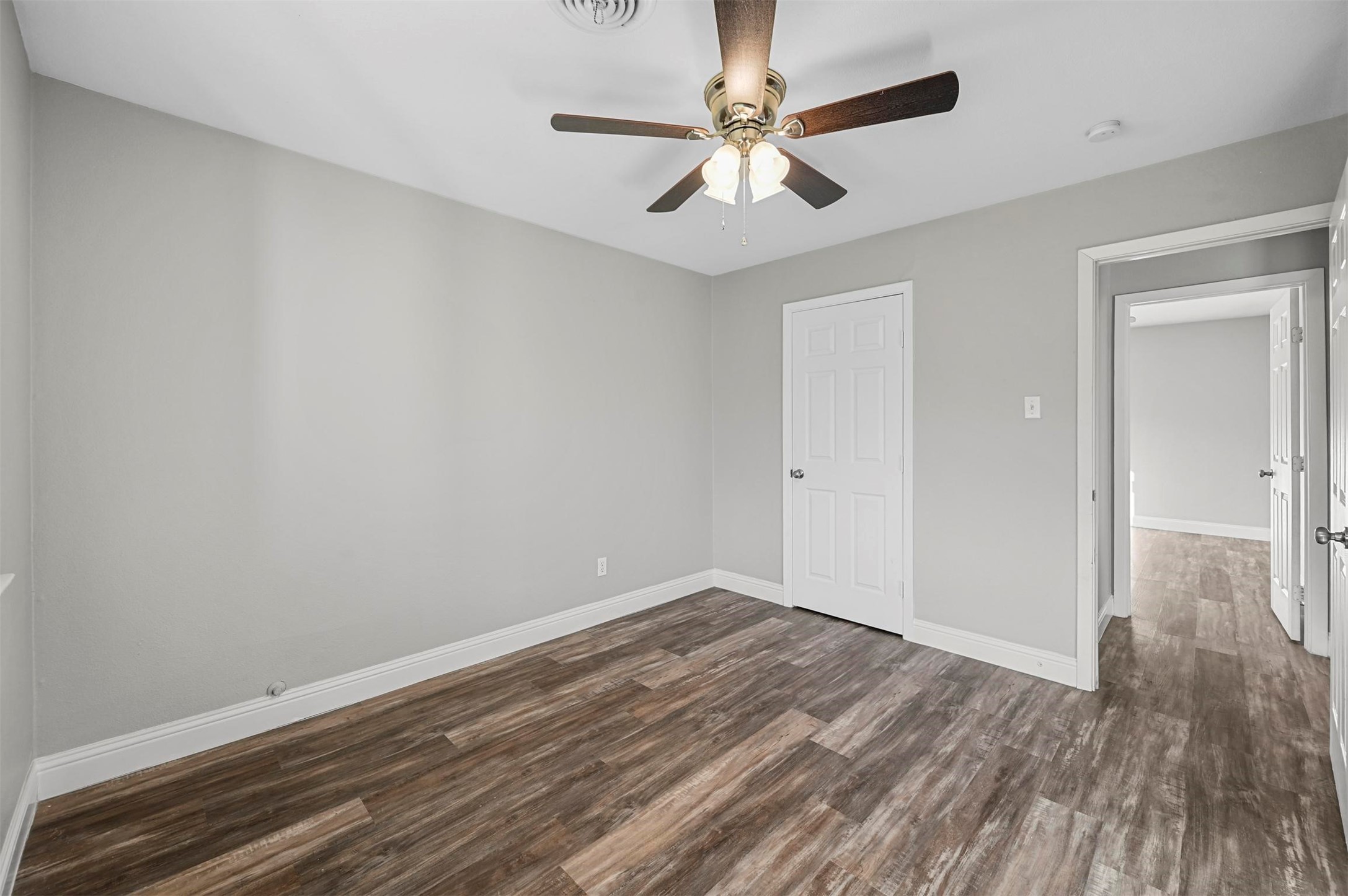 5421 Greenwood Way North Richland Hills TX 76180