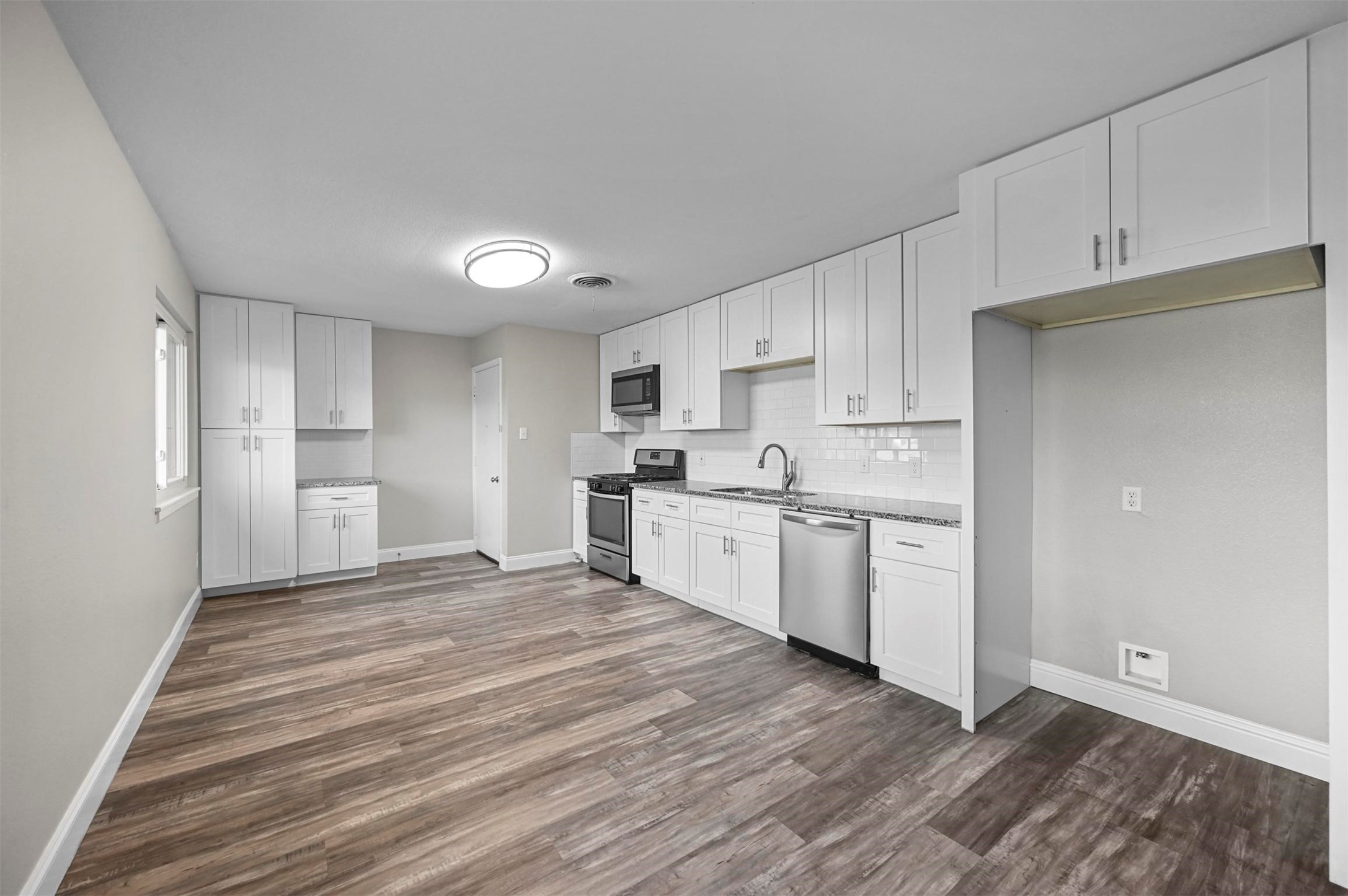 5421 Greenwood Way North Richland Hills TX 76180
