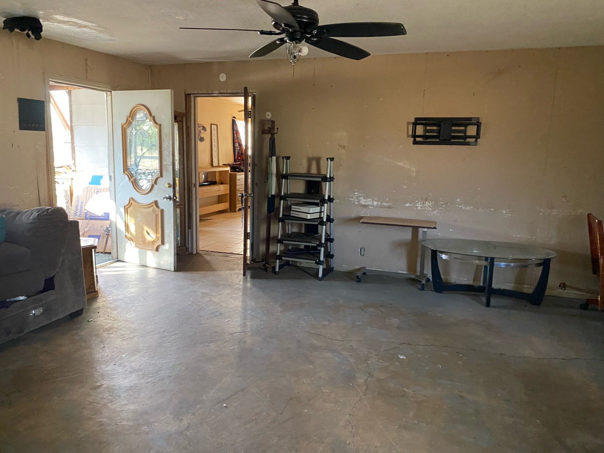 501 N Lincoln Avenue Electra TX 76360