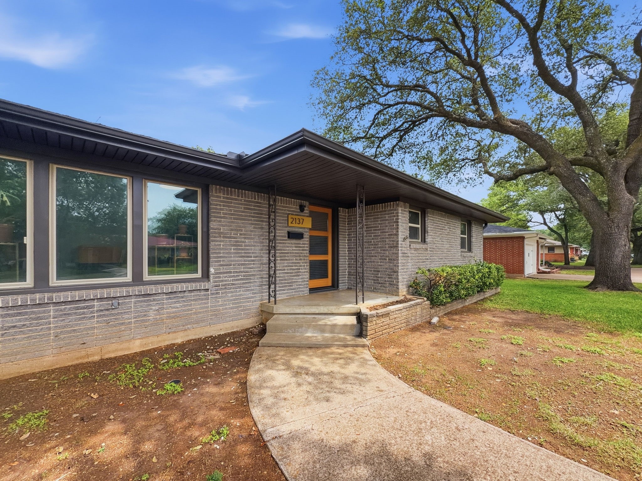 2137 Lenamon Street Waco TX 76710