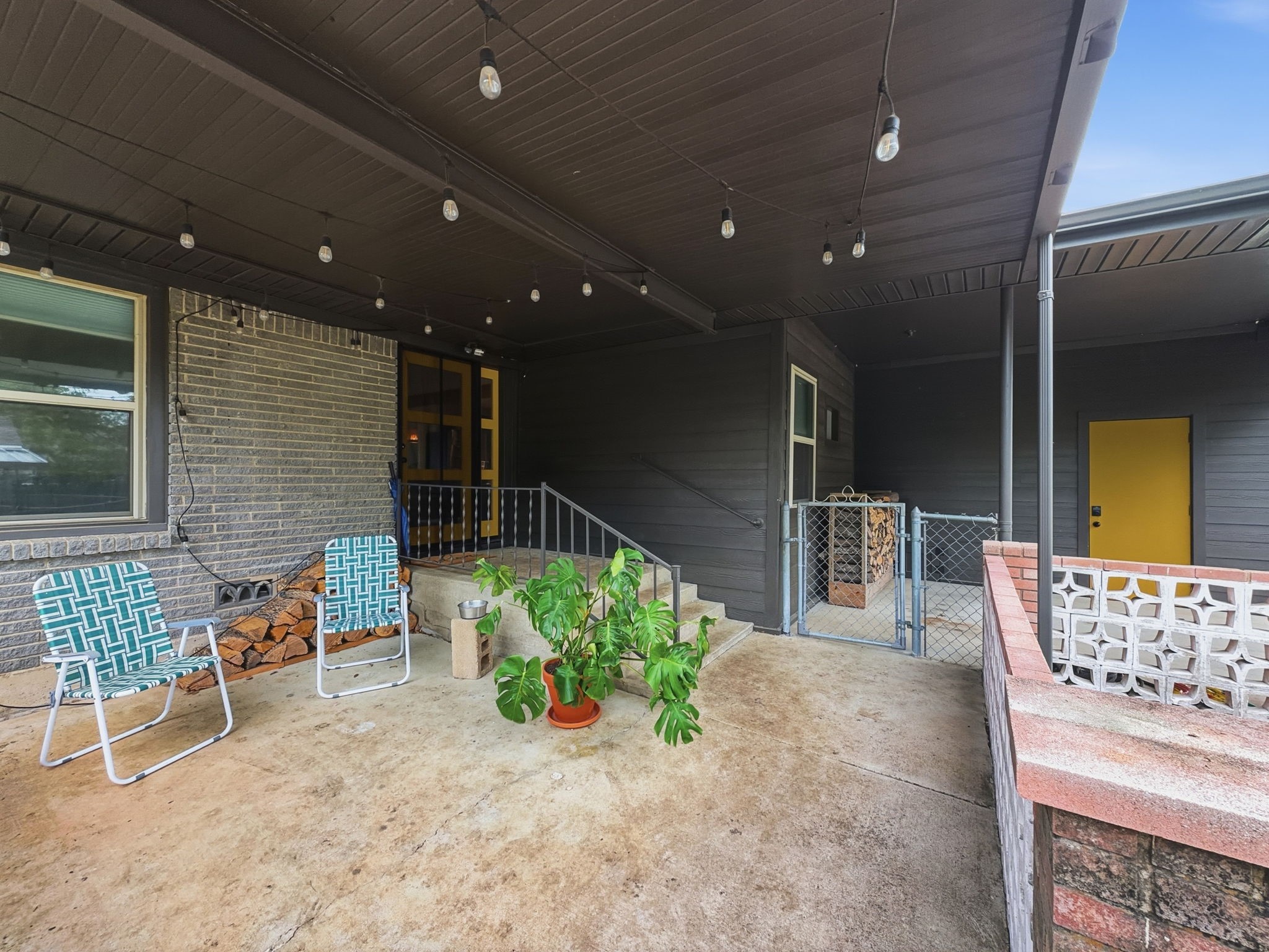 2137 Lenamon Street Waco TX 76710