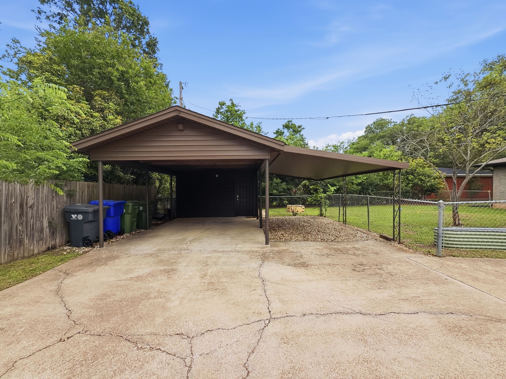 2137 Lenamon Street Waco TX 76710