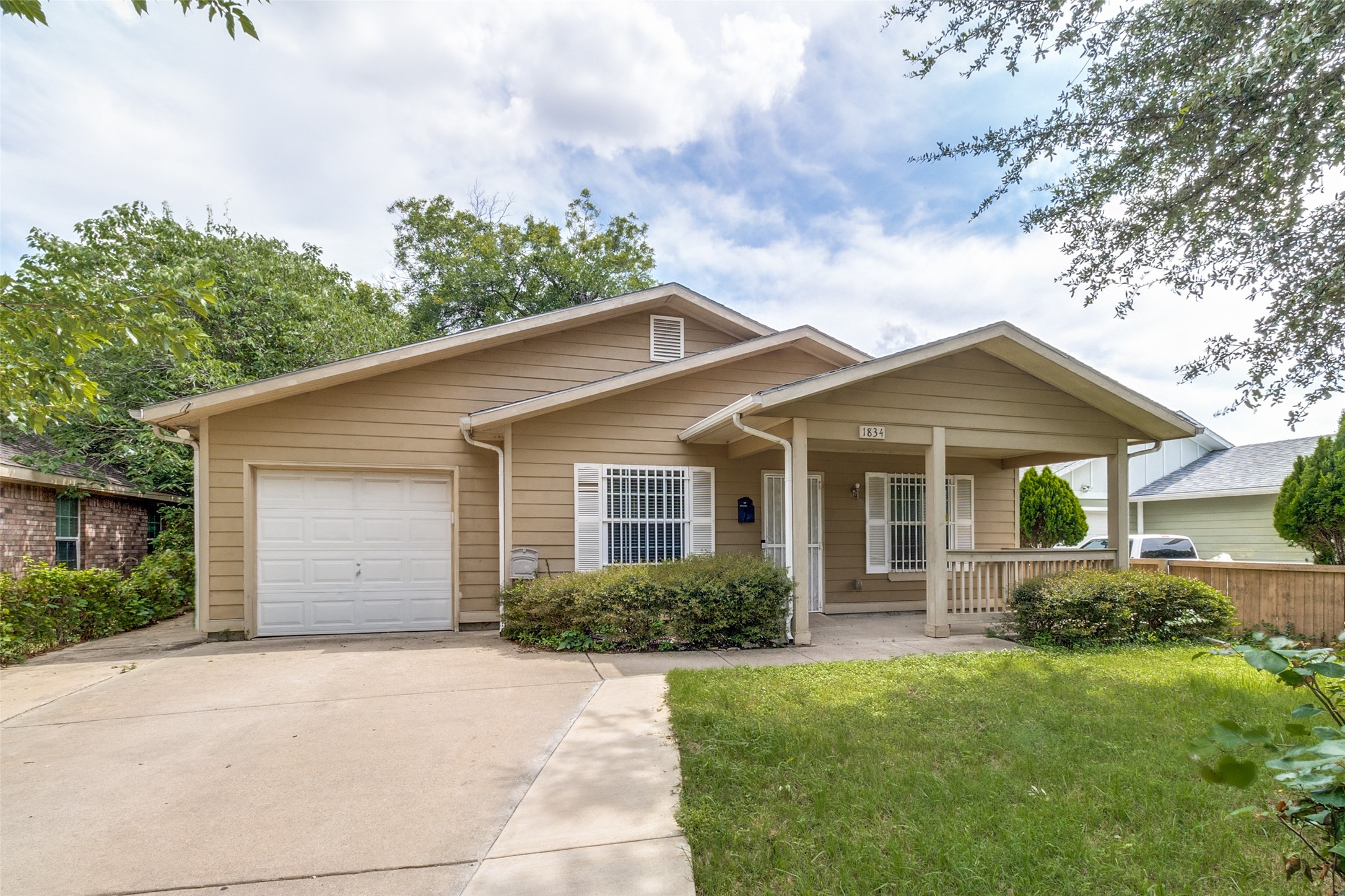 1834 Bayside Street Dallas TX 75212