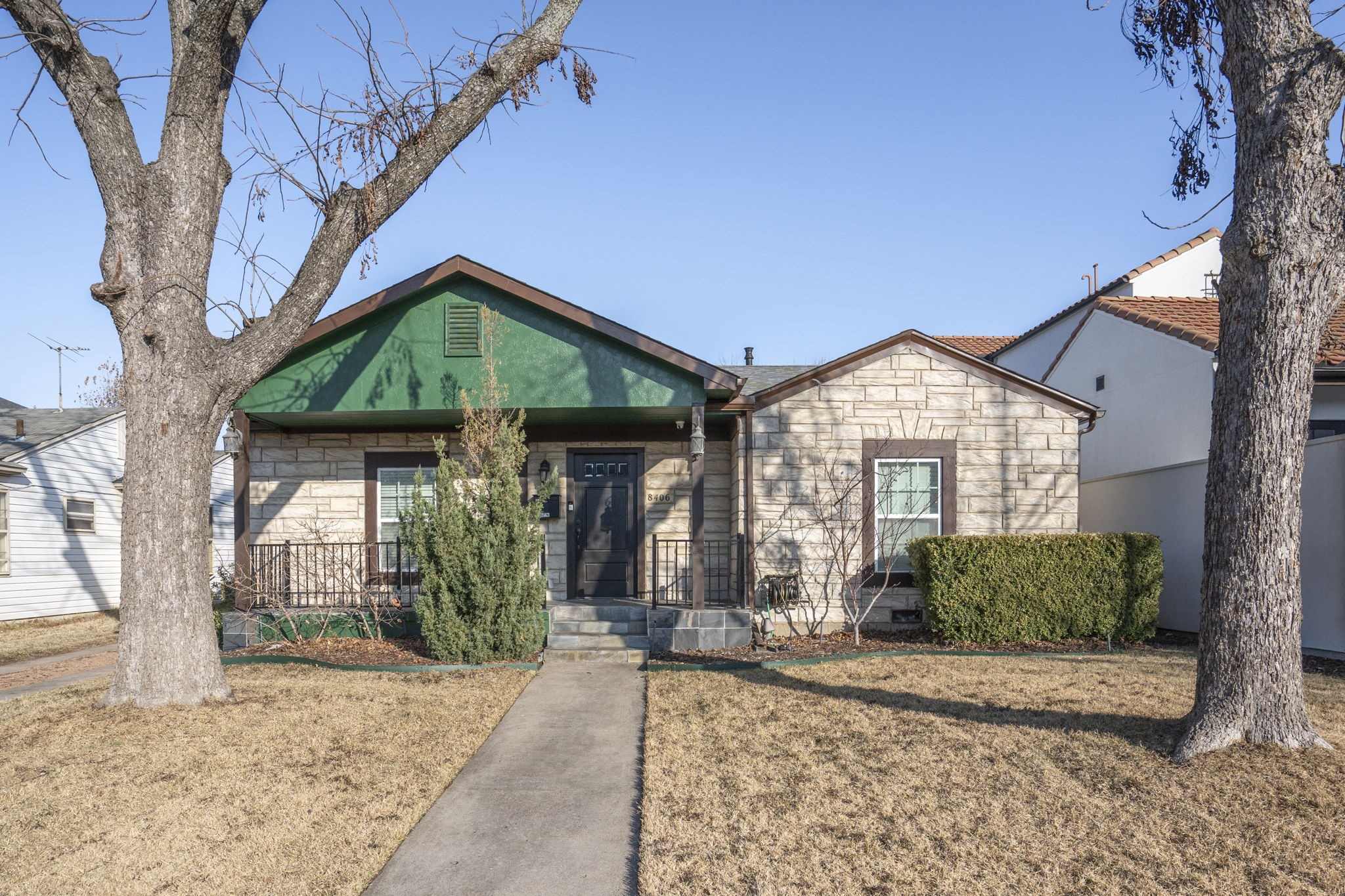 8406 Lakemont Drive Dallas TX 75209