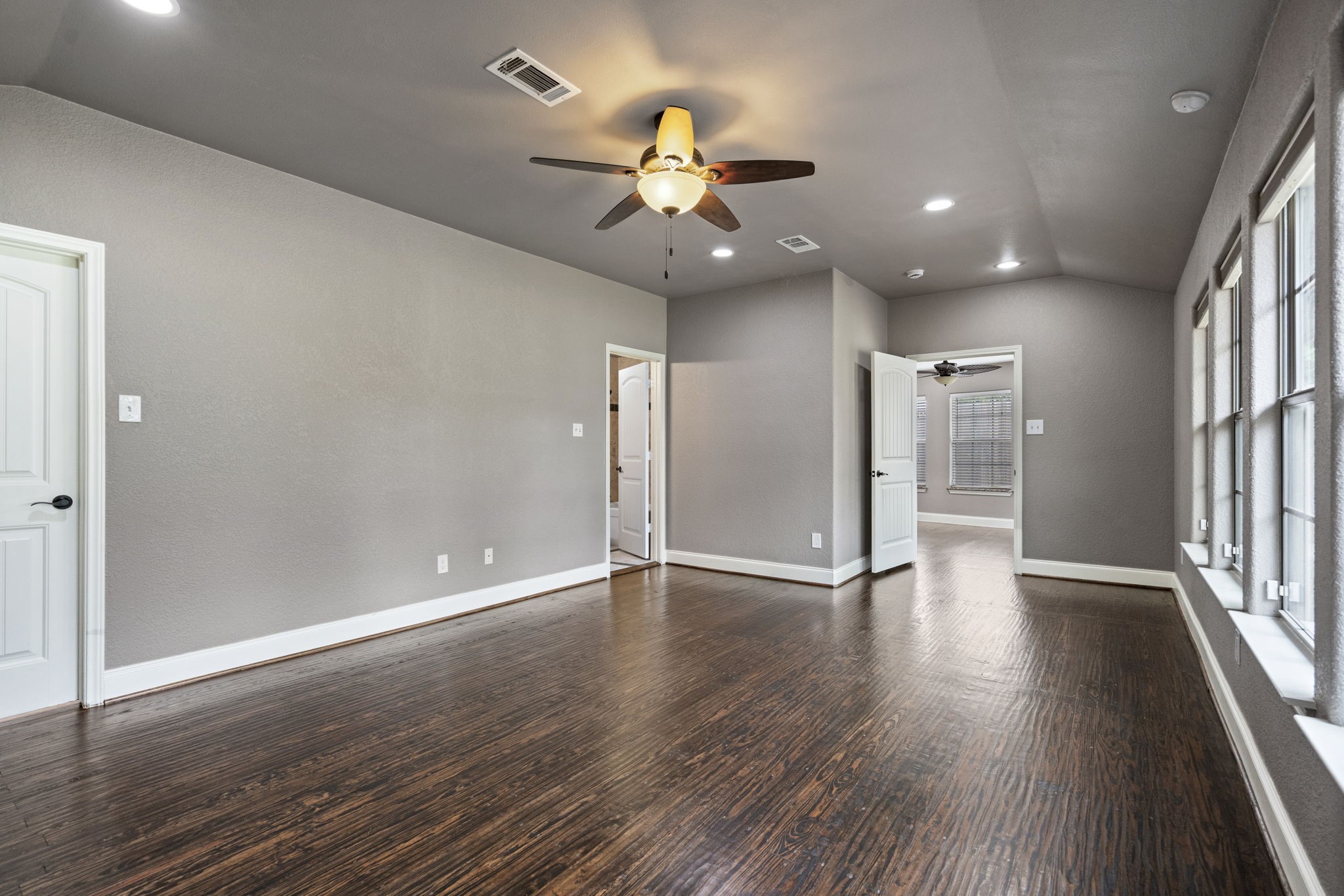 8406 Lakemont Drive Dallas TX 75209