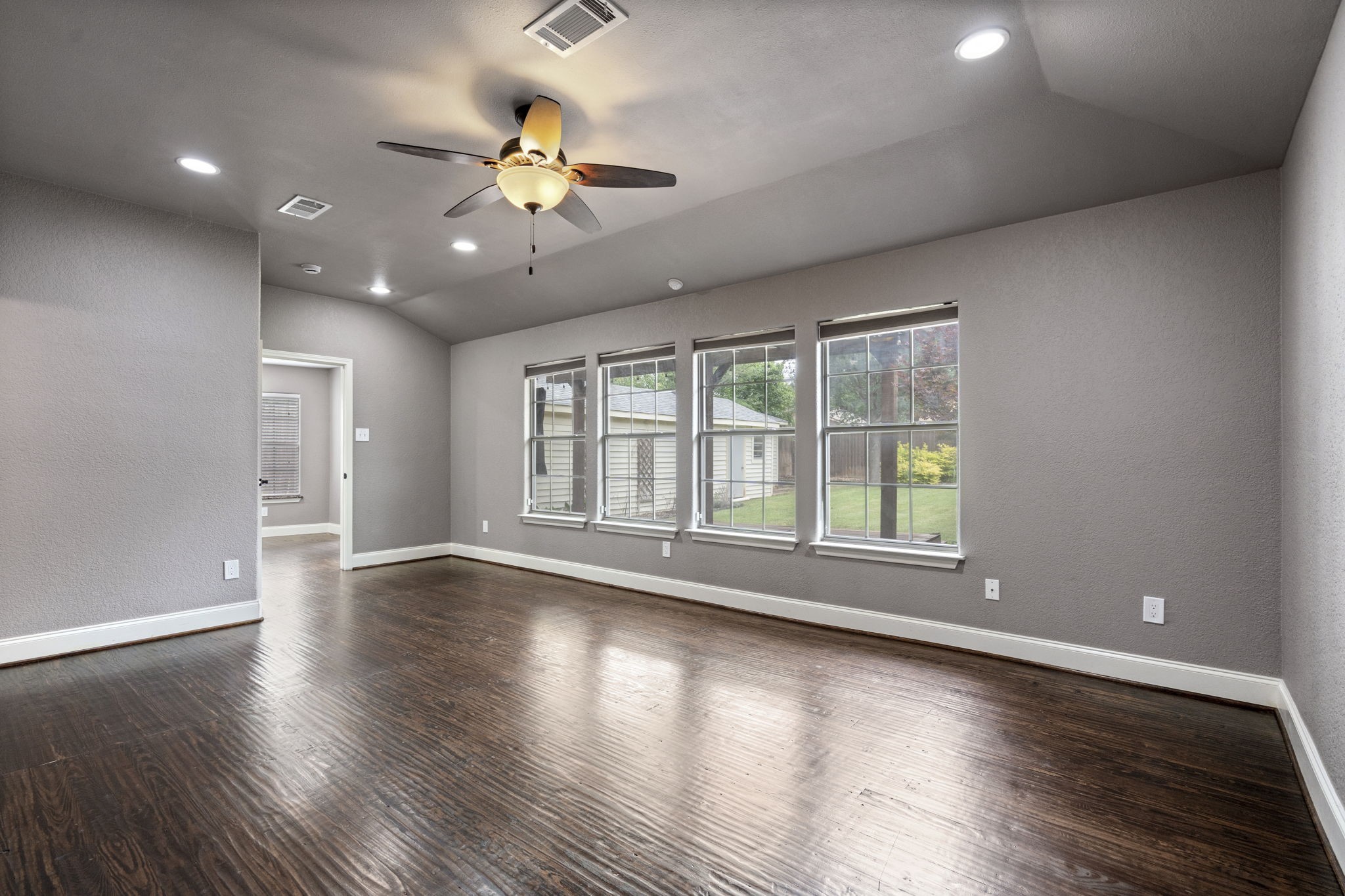 8406 Lakemont Drive Dallas TX 75209
