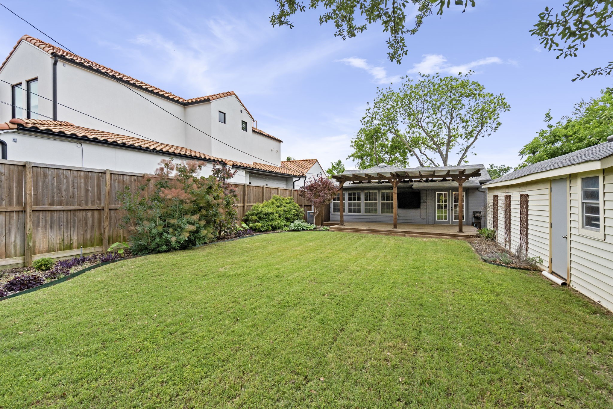 8406 Lakemont Drive Dallas TX 75209