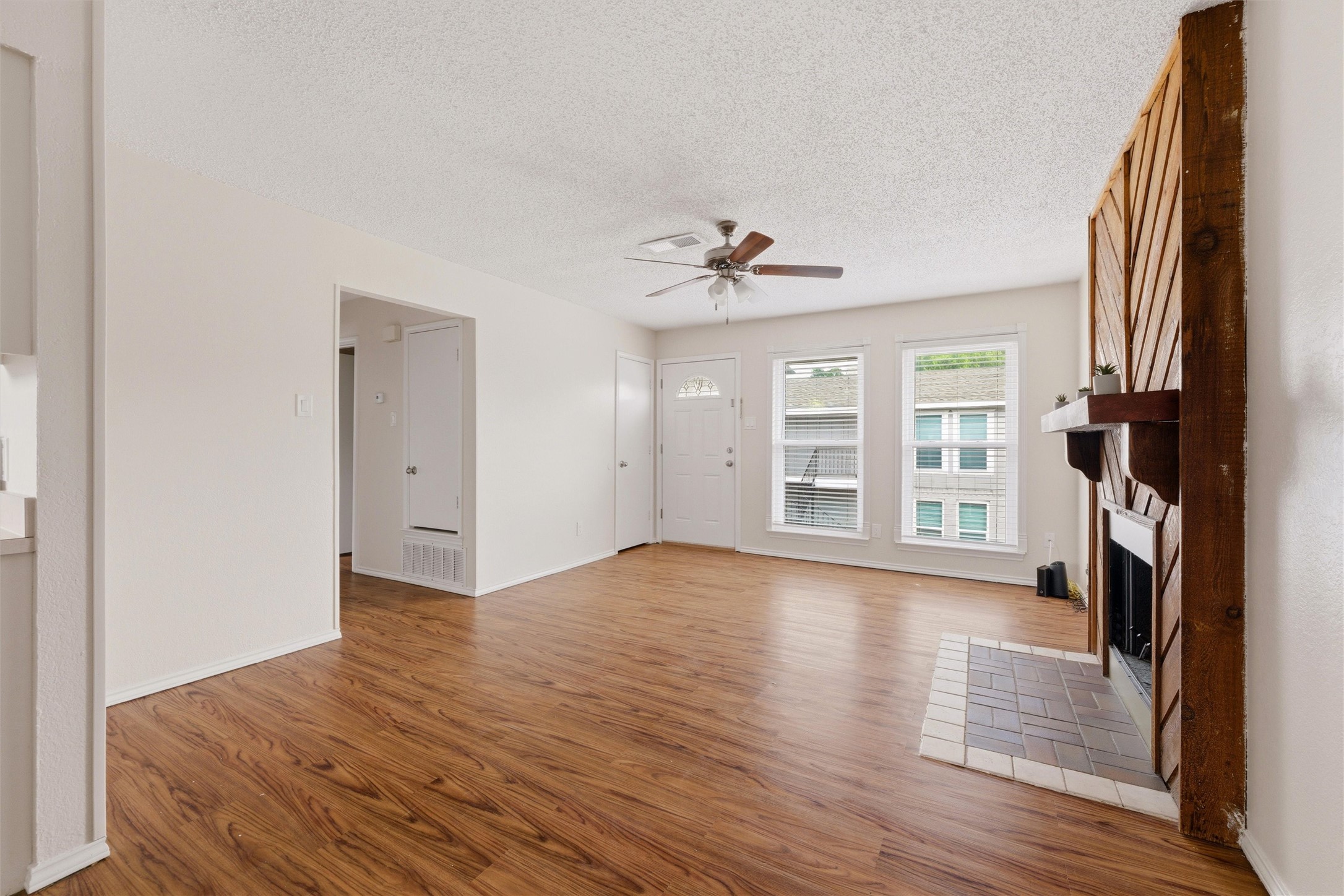 401 N 7th Street Midlothian TX 76065