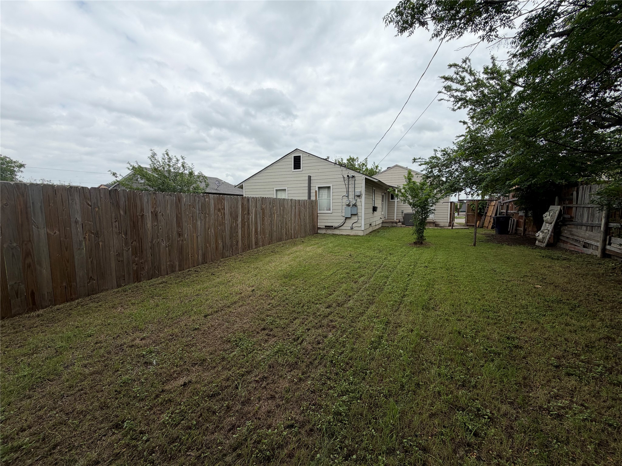 2125 Grayson Avenue Fort Worth TX 76106