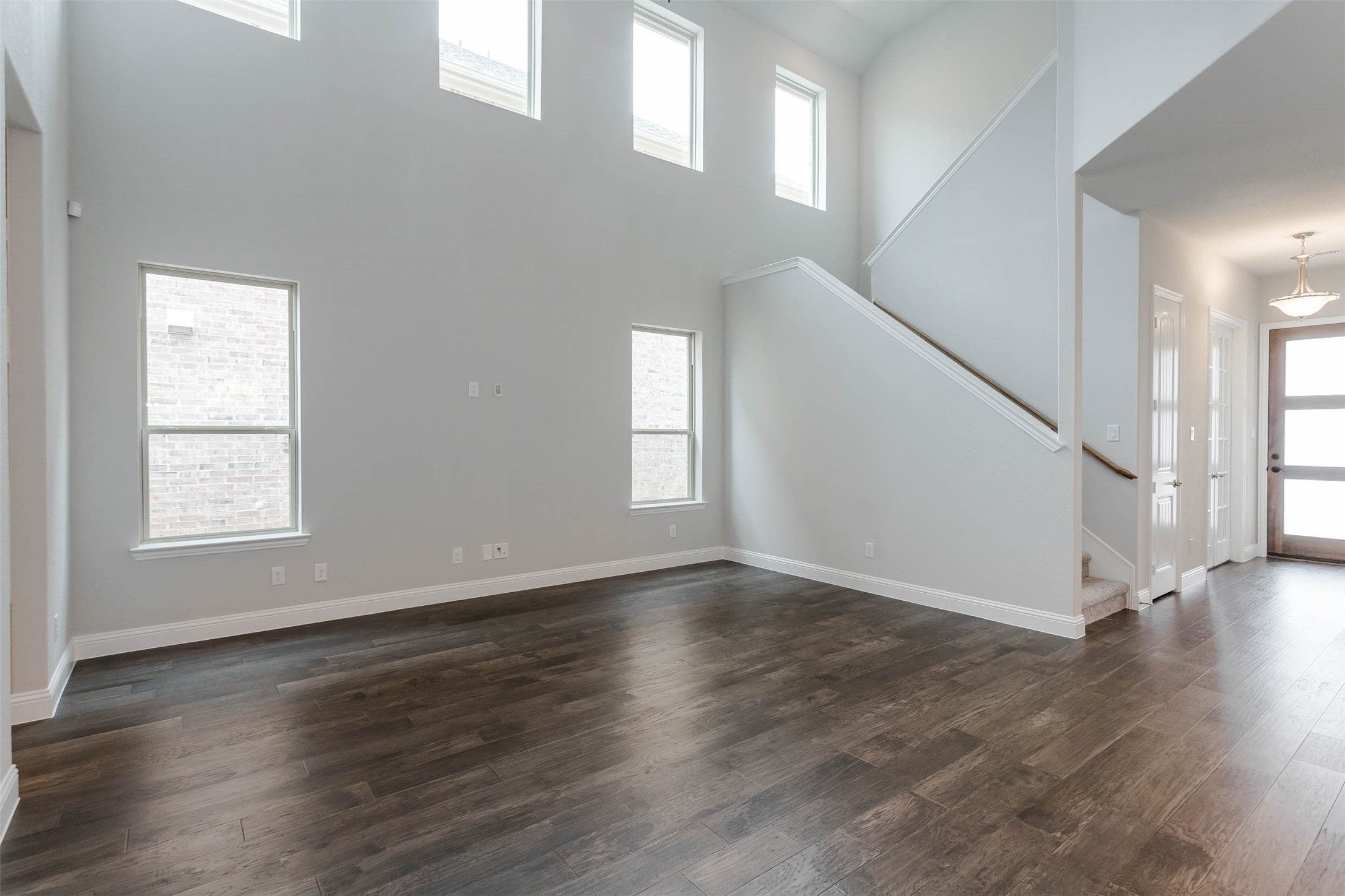 1537 Euclid Alley Corinth TX 76208