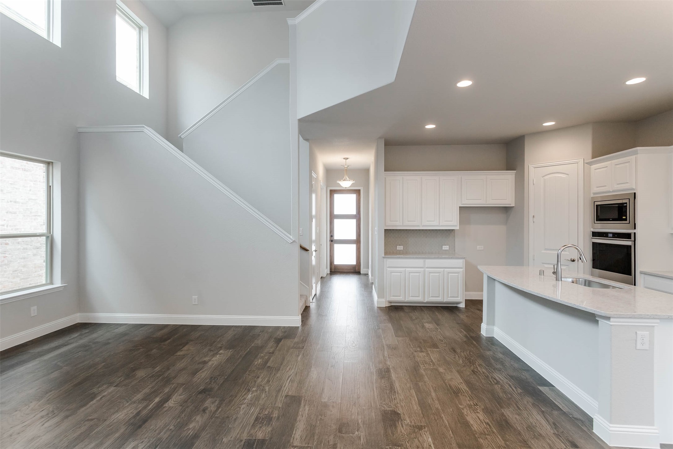 1537 Euclid Alley Corinth TX 76208