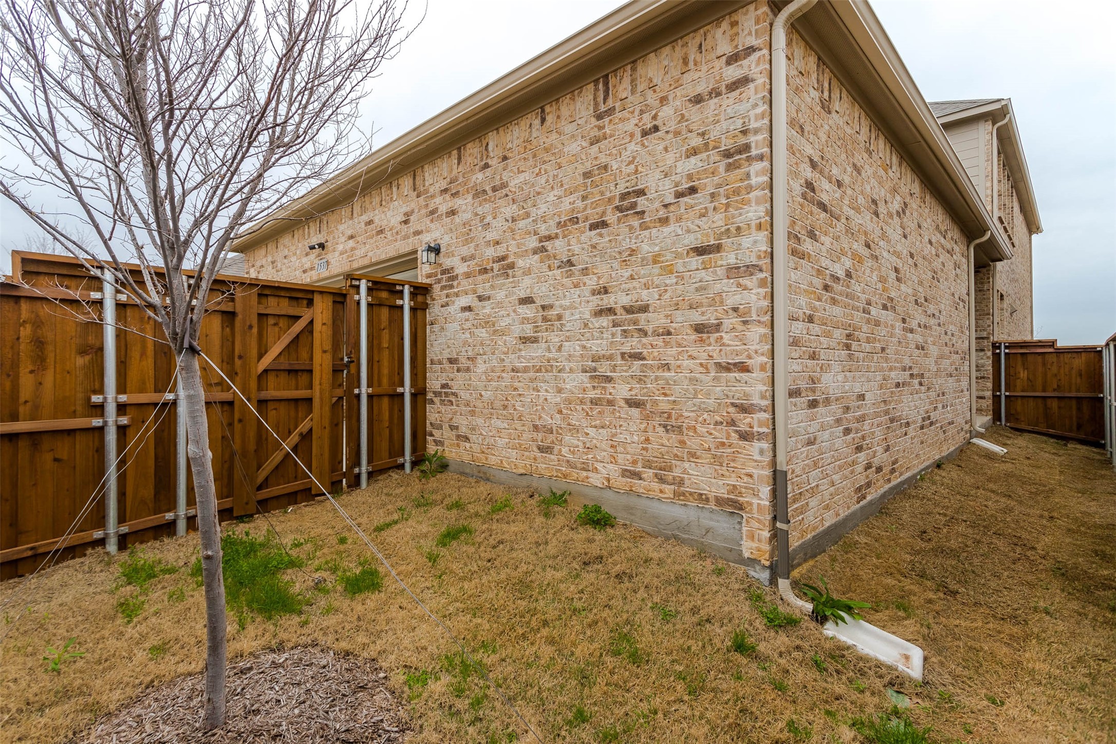 1537 Euclid Alley Corinth TX 76208