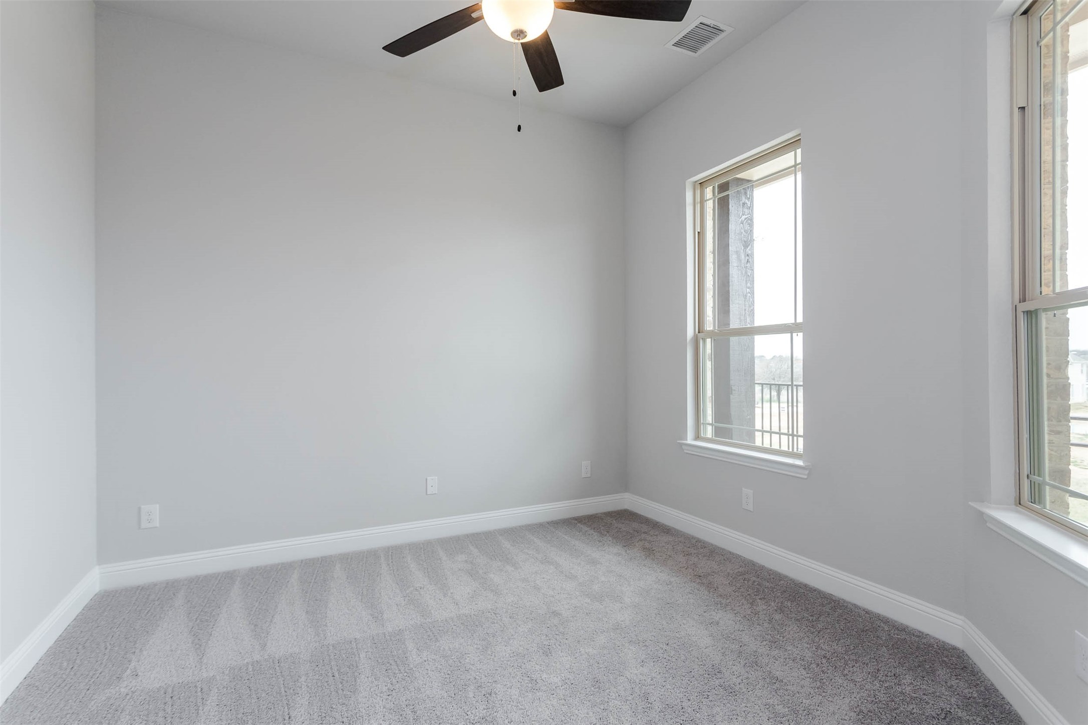 1537 Euclid Alley Corinth TX 76208