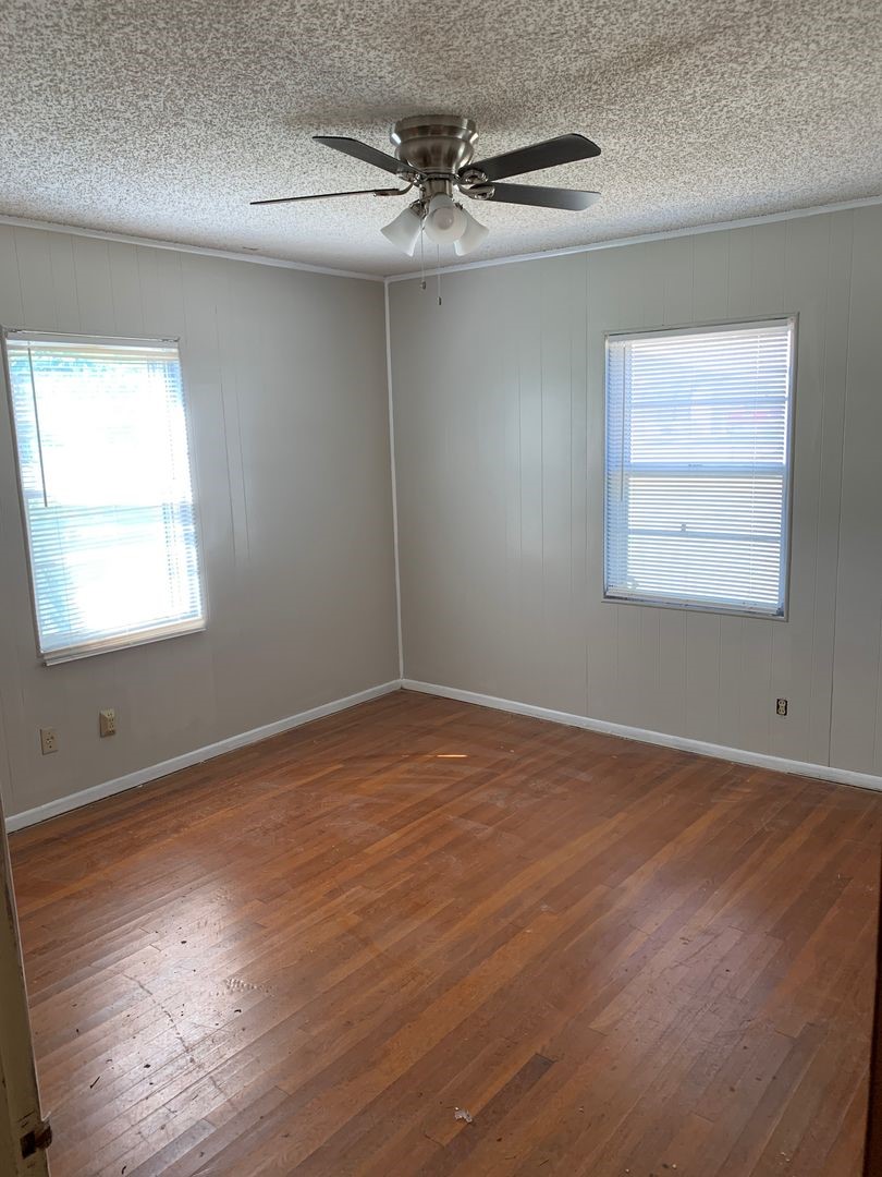 1504 Mccaulley Street Sweetwater TX 79556