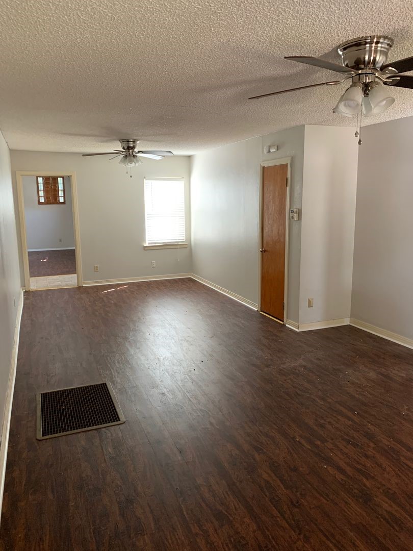 1504 Mccaulley Street Sweetwater TX 79556