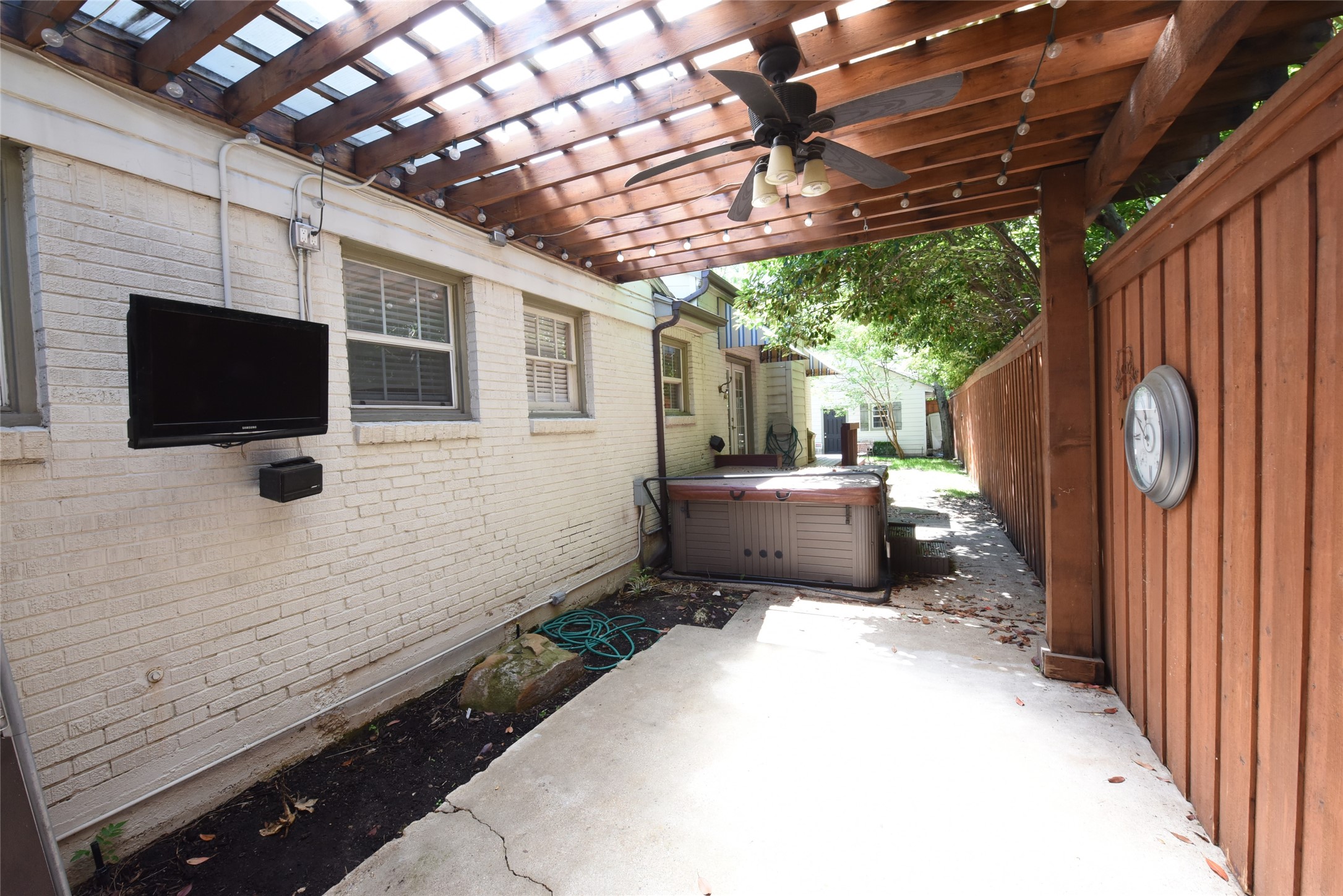 5606 Stanford Avenue Dallas TX 75209