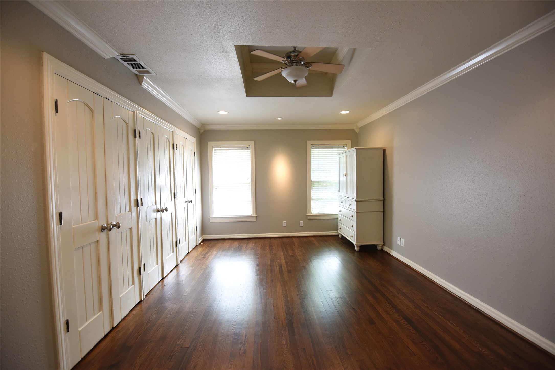 5606 Stanford Avenue Dallas TX 75209
