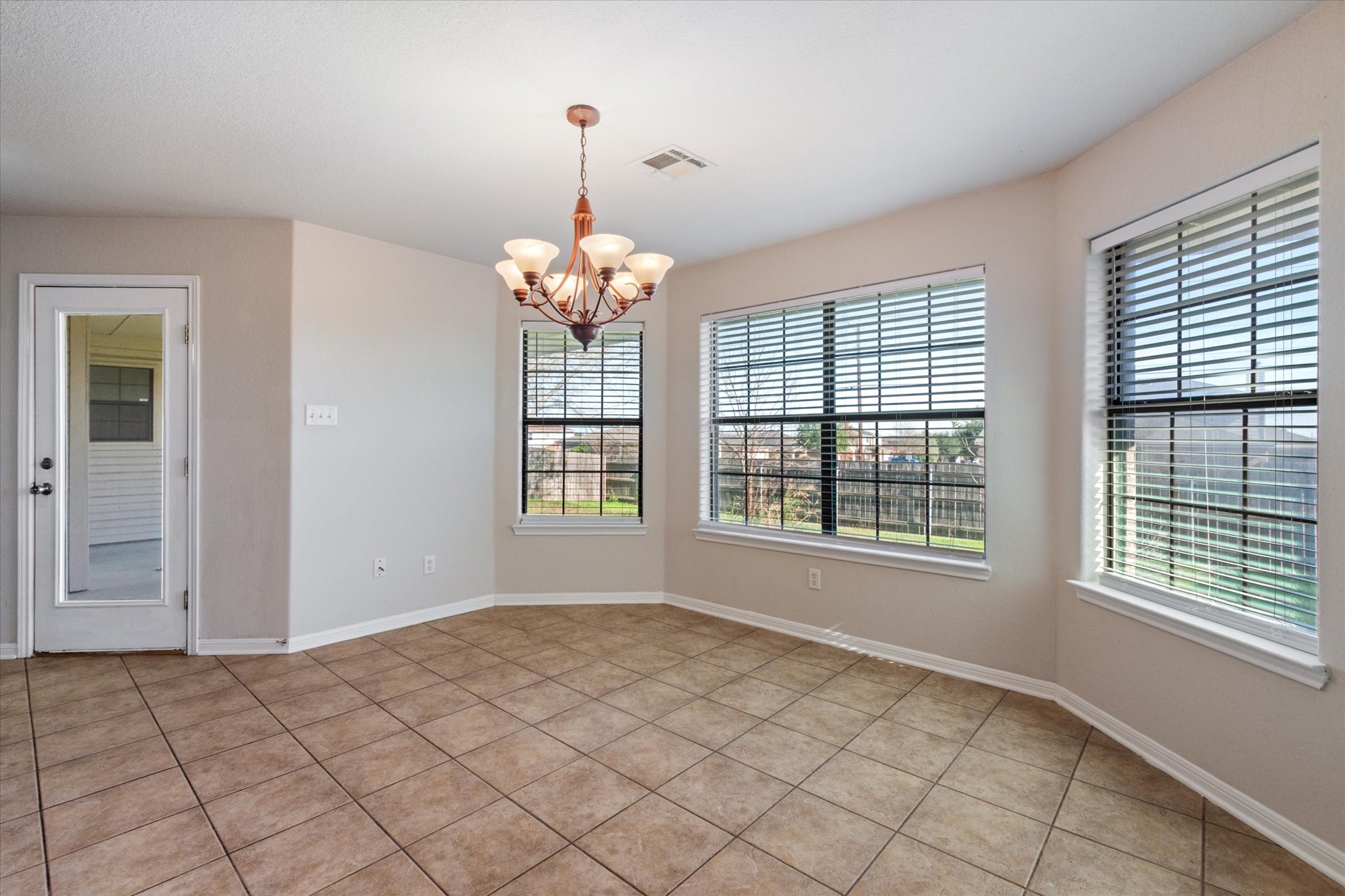 6104 Alexus Drive Killeen TX 76542