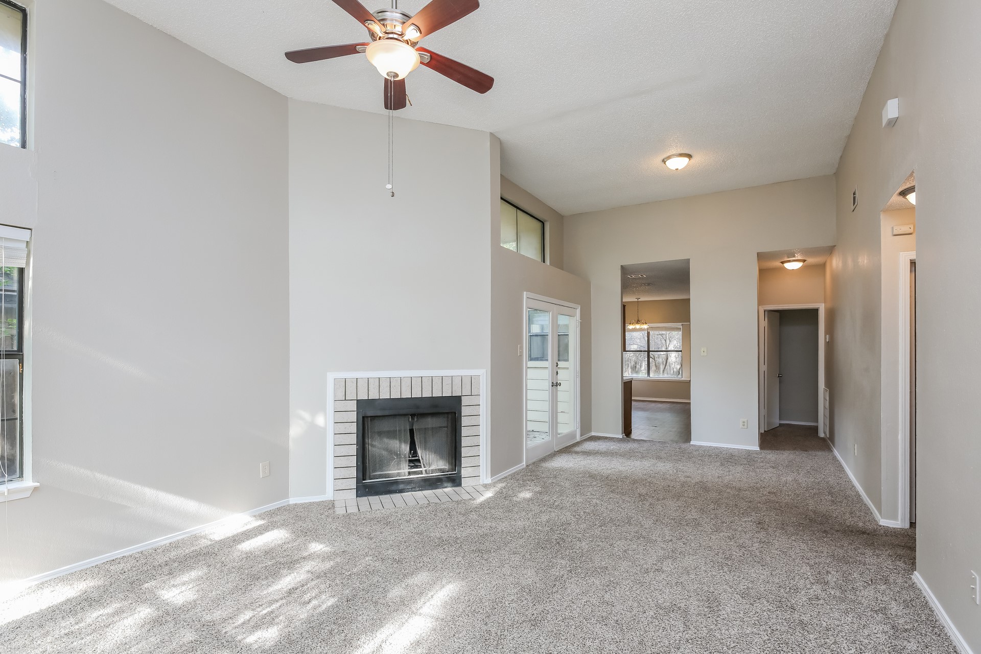6216 Fairlane Drive Arlington TX 76001