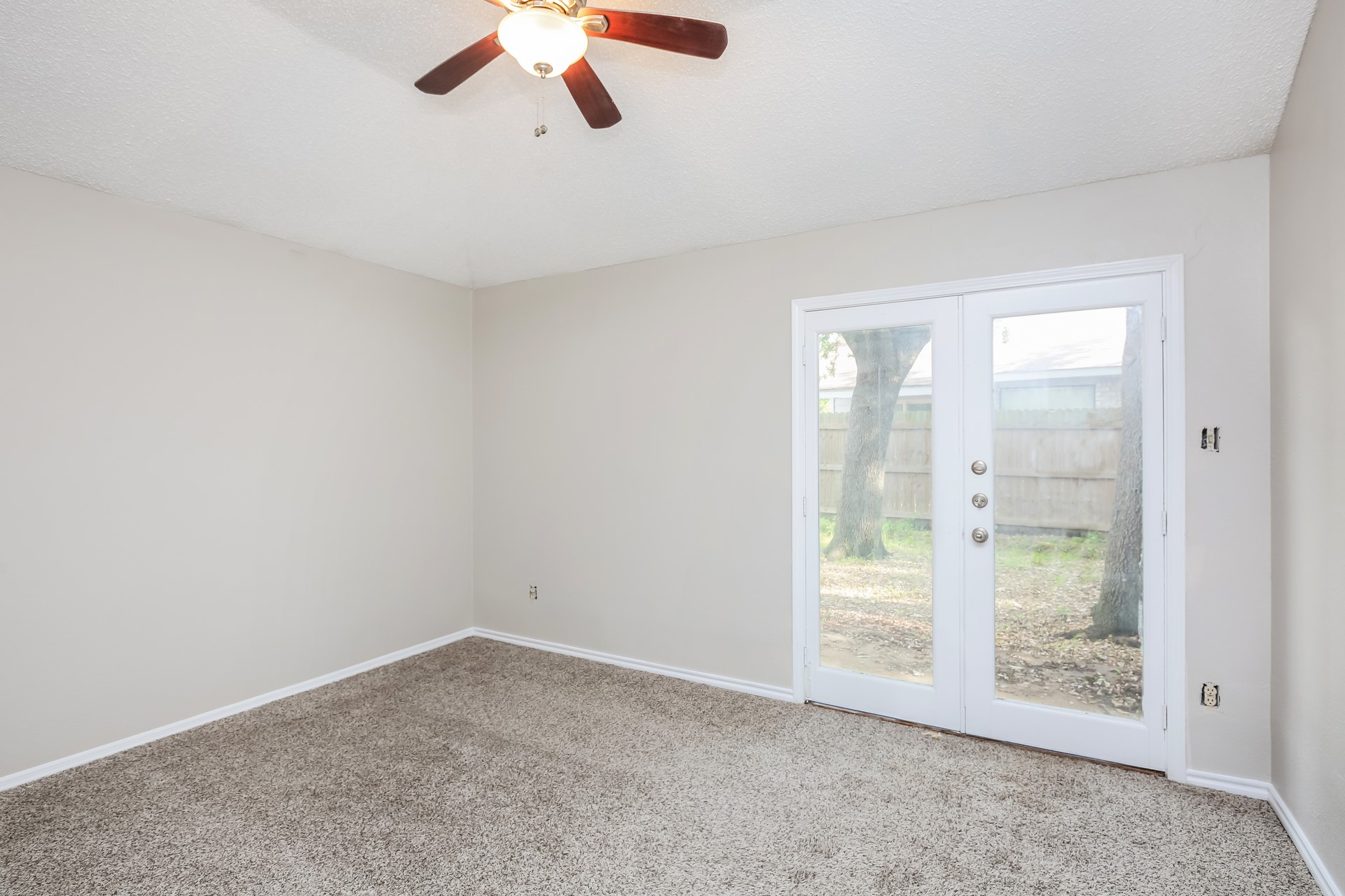 6216 Fairlane Drive Arlington TX 76001