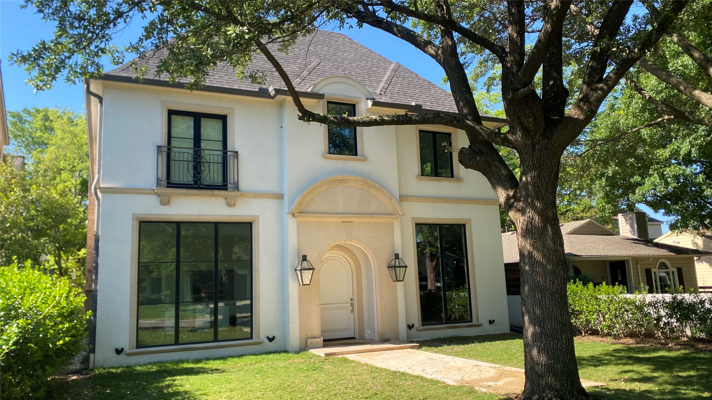 5110 Elsby Avenue Dallas TX 75209
