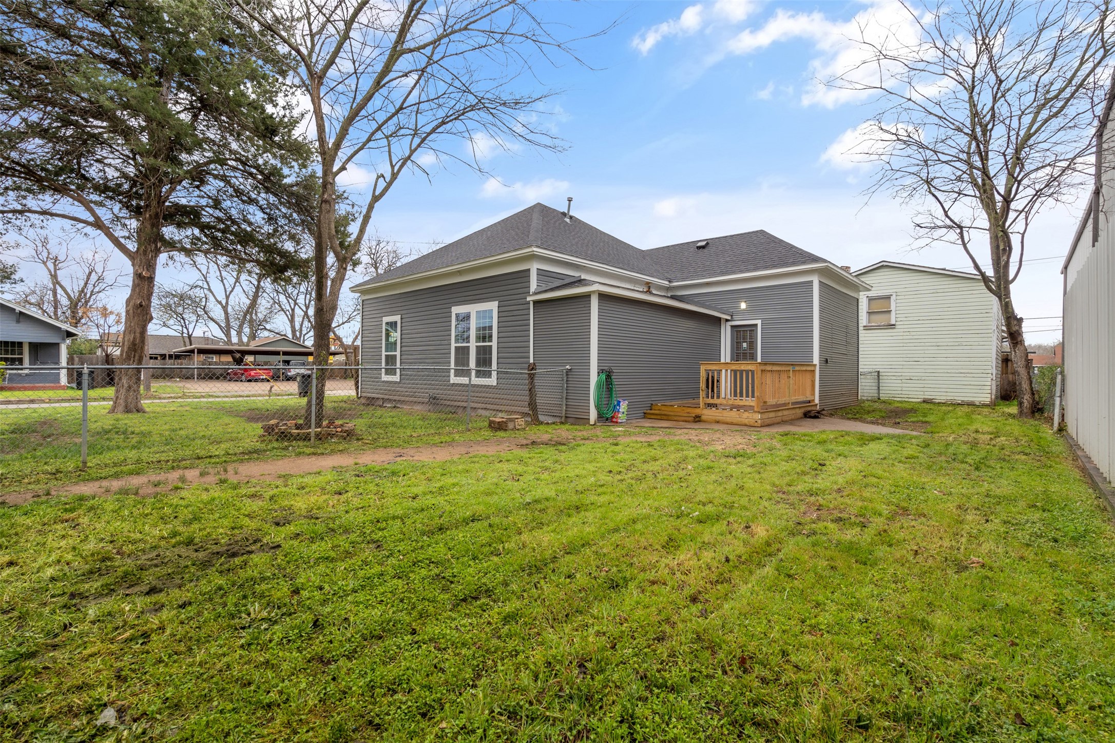 103 May Avenue Cleburne TX 76031