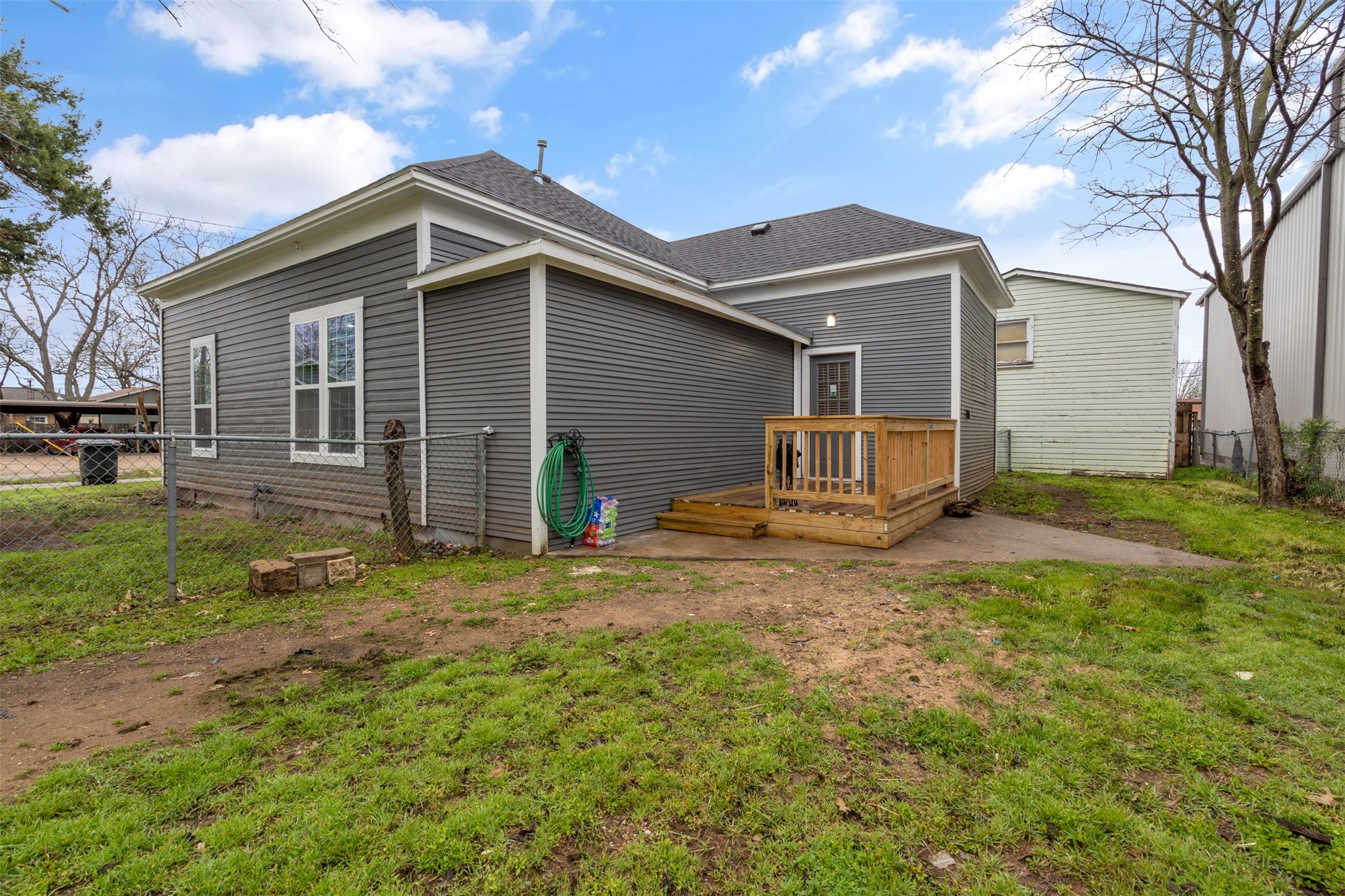 103 May Avenue Cleburne TX 76031