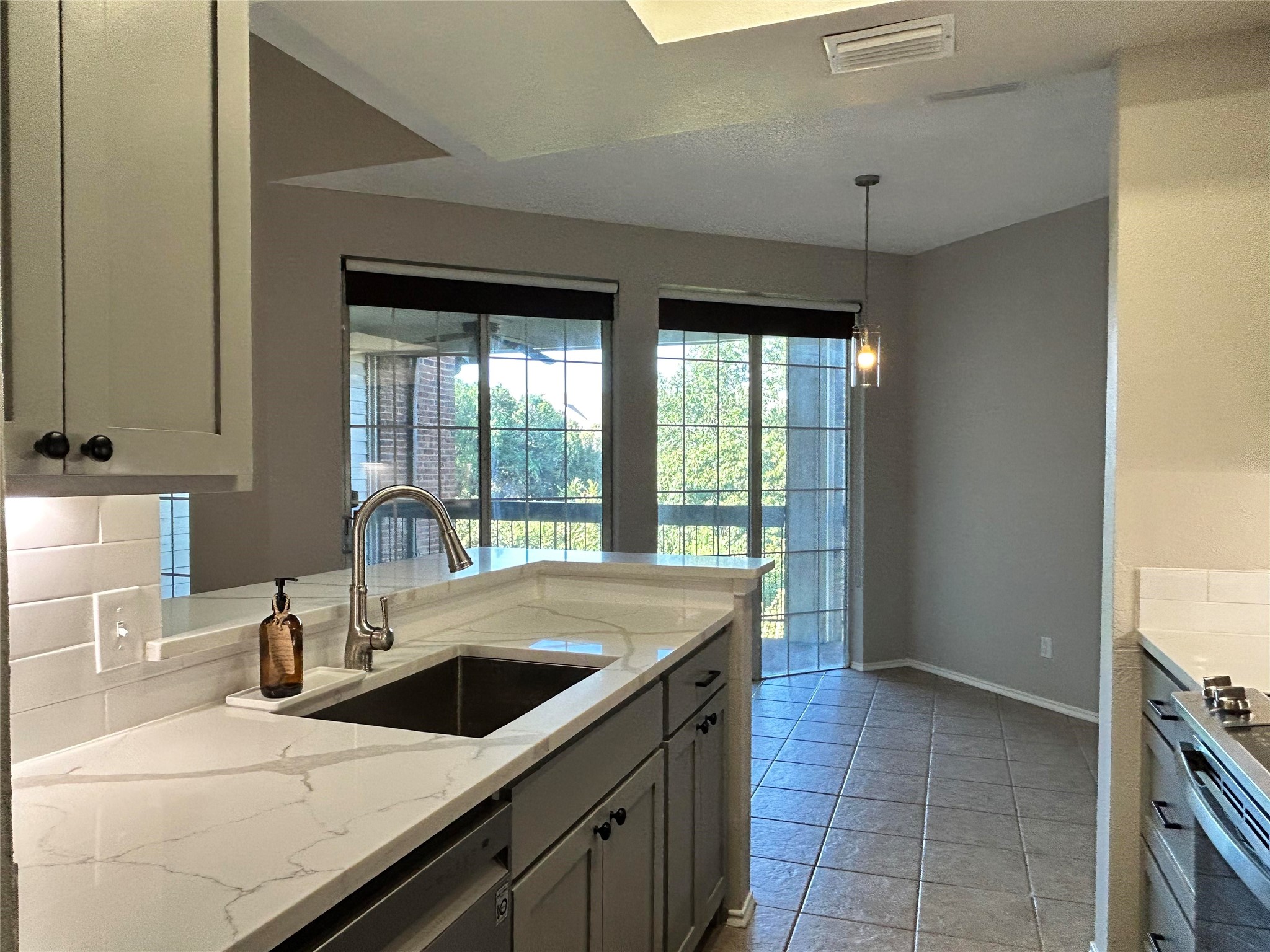1734 Ascension Point Arlington TX 76006