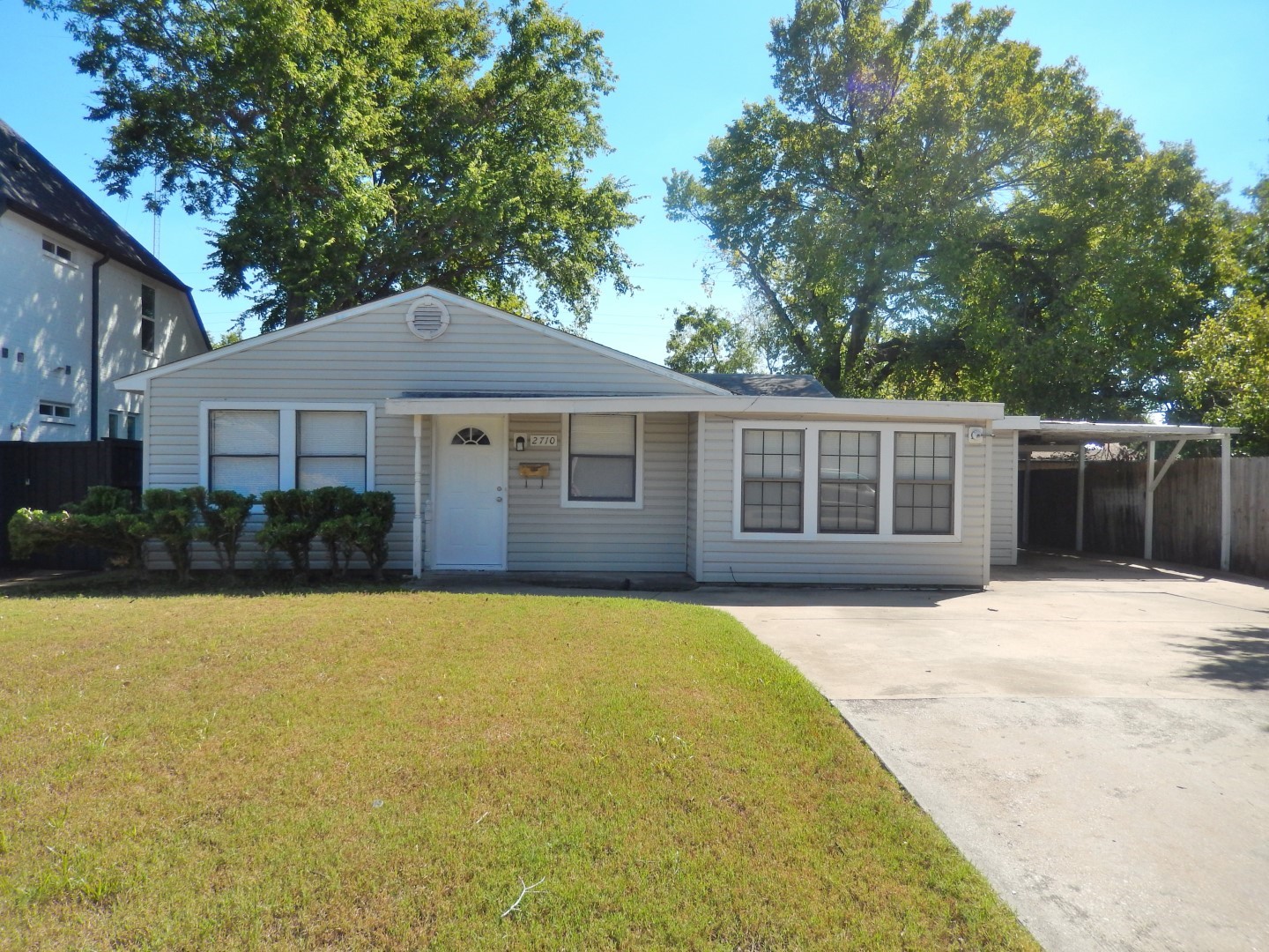 2710 Mount View Drive Farmers Branch TX 75234